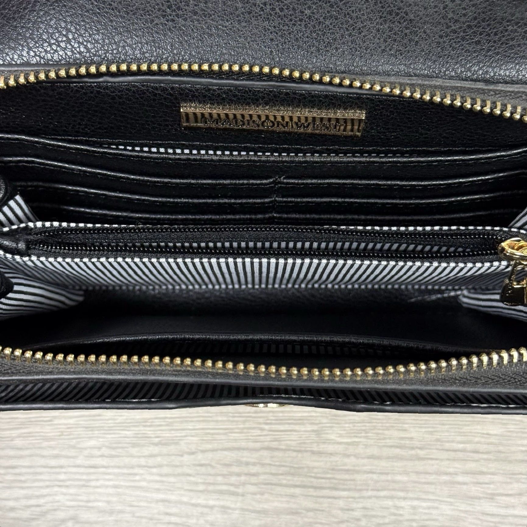Madison MADISON WEST Black Convertible Wristlet Crossbody Bag Purse Clutch Size ONE SIZE - 6 Thumbnail