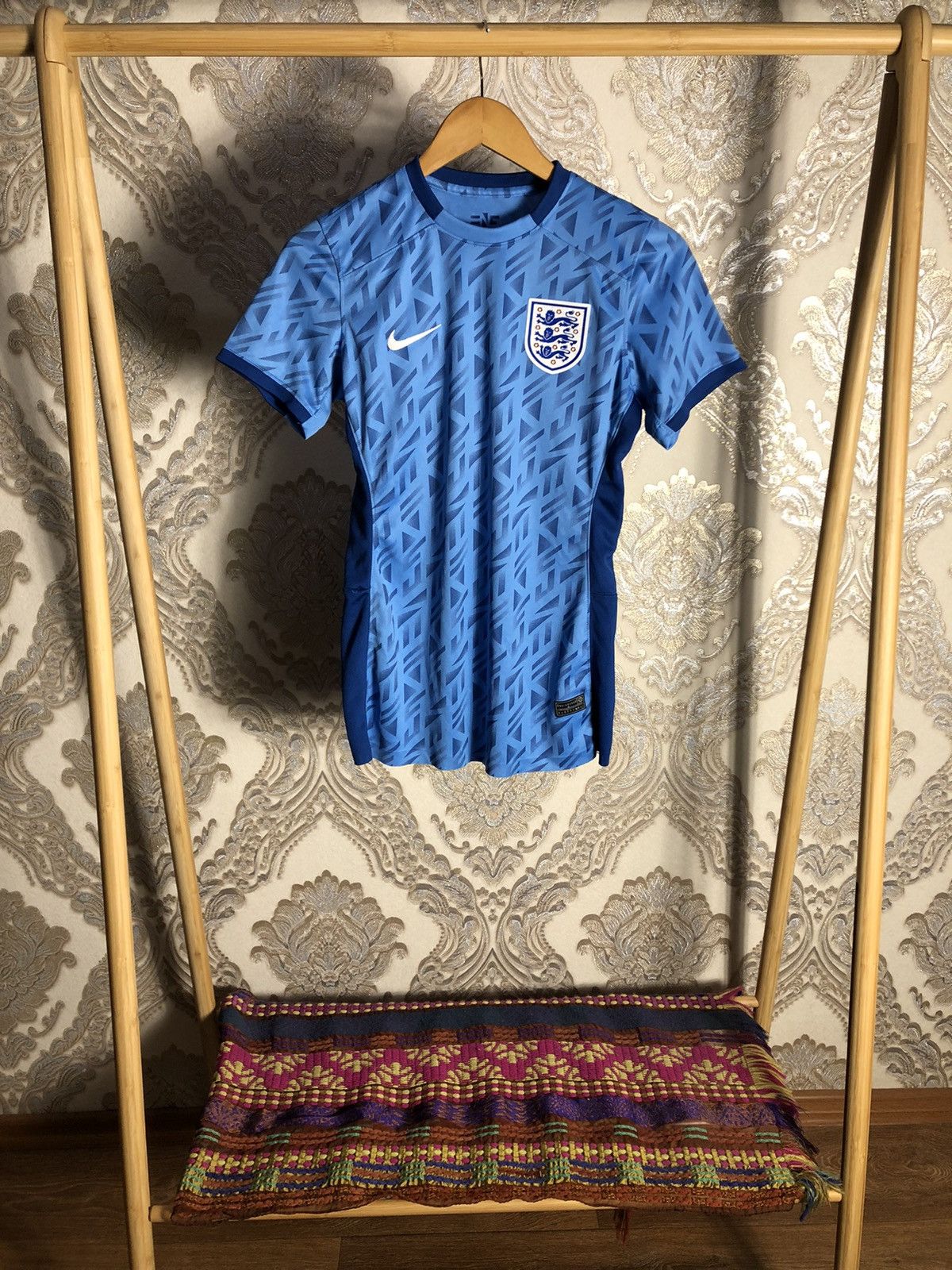 Vintage VERY RARE NIKE ENGLAND DESIGNER SOCCER JERSEY MANCHESTER Y2K Size US S / EU 44-46 / 1 - 1 Thumbnail