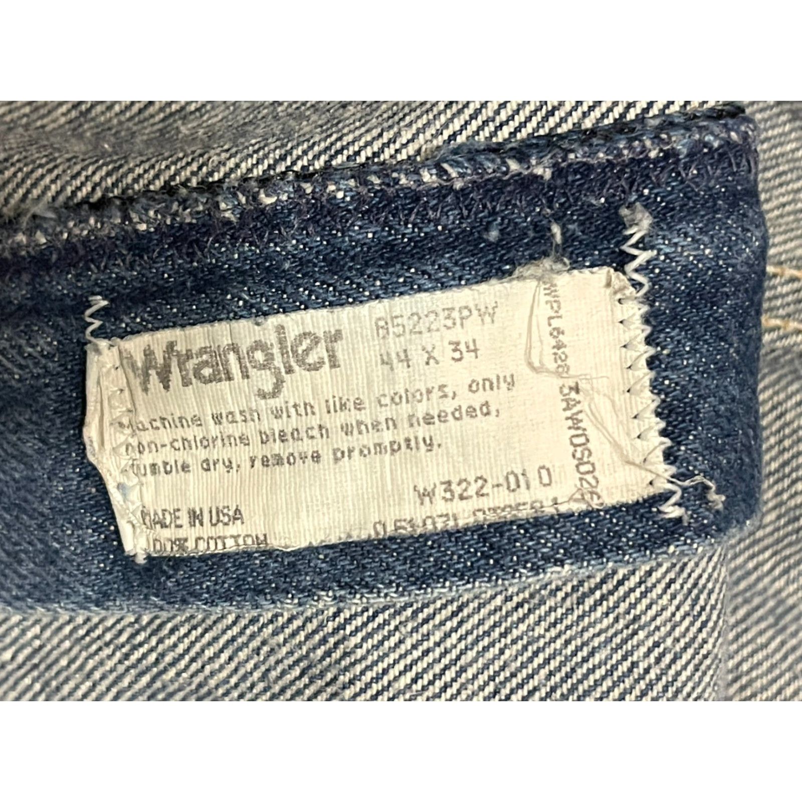 Wrangler Wrangler Jeans, Men's 44x34, Blue Denim, Straight Leg, Pockets, Regular, 34 Inseam, Solid, Jeans, Men, 90s? Size US 44 / EU 60 - 6 Thumbnail