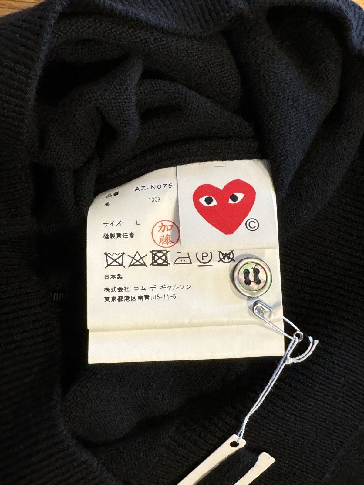 Comme des Garcons PLAY Comme Des Garćons Play overlapping heart wool cardigan Size L / US 10 / IT 46 - 8 Thumbnail