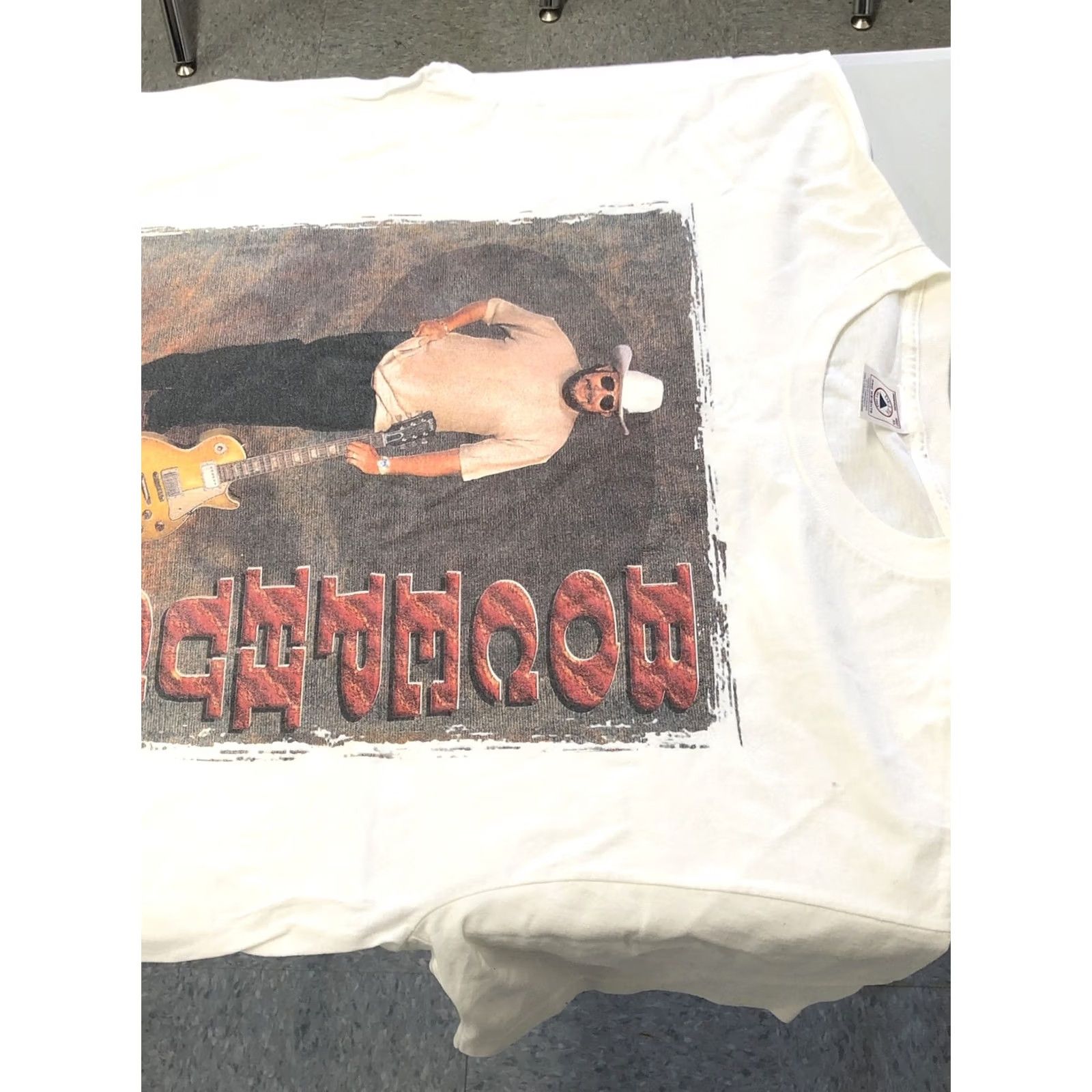 Delta VINTAGE Hank Williams Jr Tour 2000 Bocephus Delta Tag T-Shirt XL White Men Short Sleeve Graphic Print Concert 1990s" Size US XL / EU 56 / 4 - 7 Thumbnail