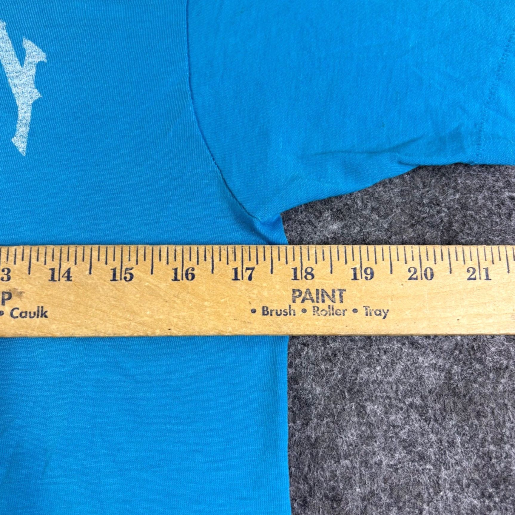 Vintage VINTAGE Hanes Fifty-Fifty T-Shirt Blue 1980s M Men Short Sleeve Graphic Tee Sportswear Decade 1980s Original Size US M / EU 48-50 / 2 - 3 Thumbnail