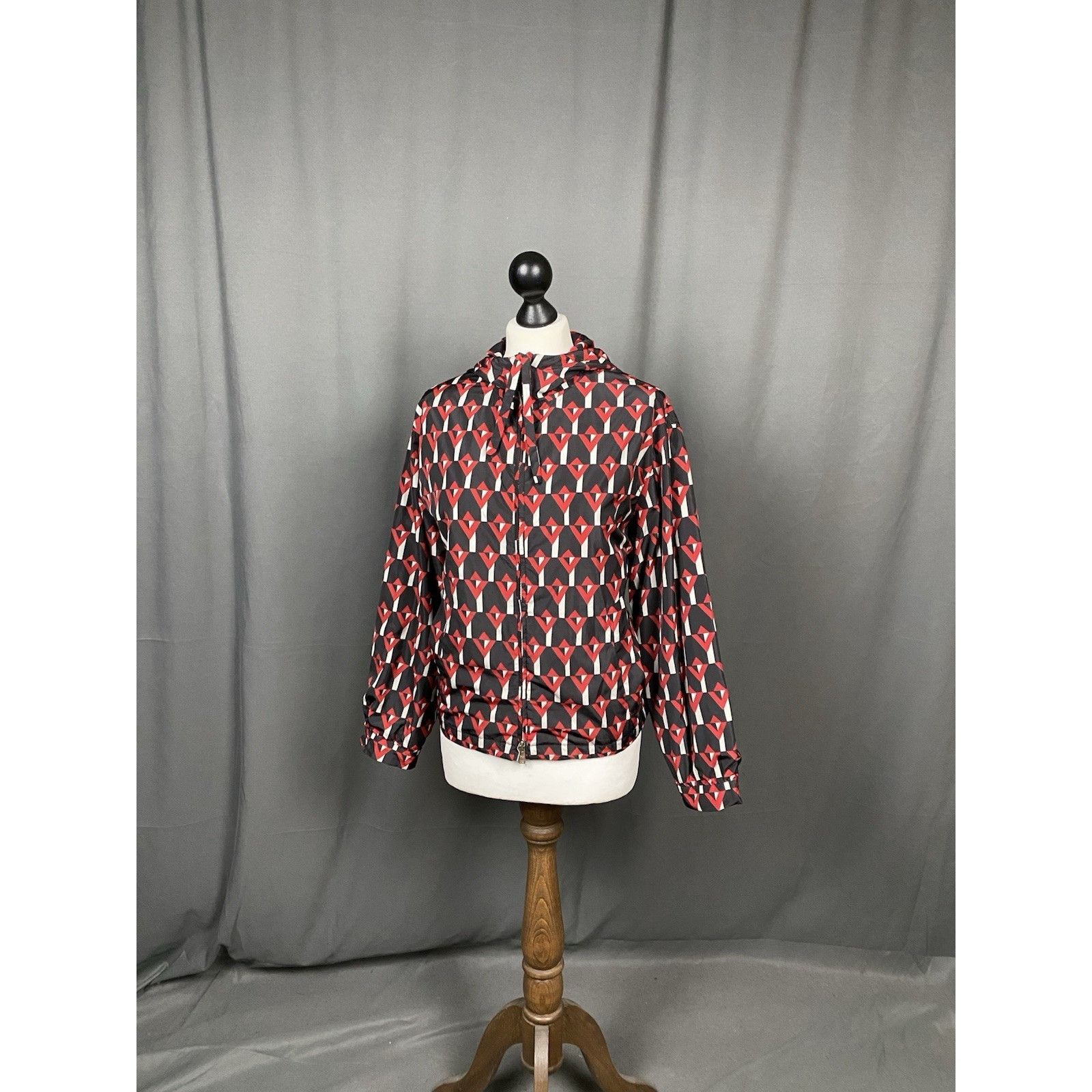 Prada MINT! Prada Women's Black Red Geometric Pattern Windbreaker Size XS / US 0-2 / IT 36-38 - 5 Thumbnail