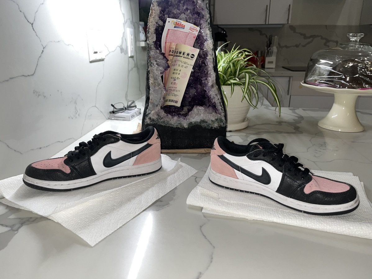 Jordan Brand × Nike 2022 Air Jordan 1 Retro Low OG 'Bleached Coral' Size US 5 / EU 37 - 1 Thumbnail