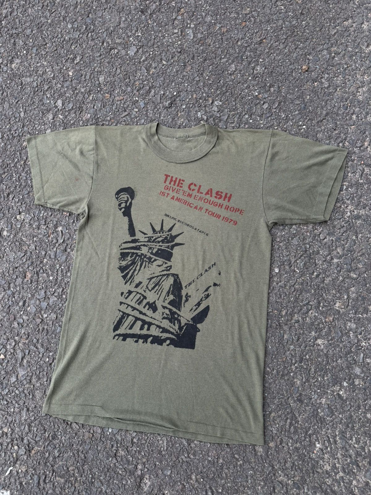 Band Tees Vintage 70's The Clash Give 'Em Enough rope" Amrican Tour Size US L / EU 52-54 / 3 - 2 Thumbnail