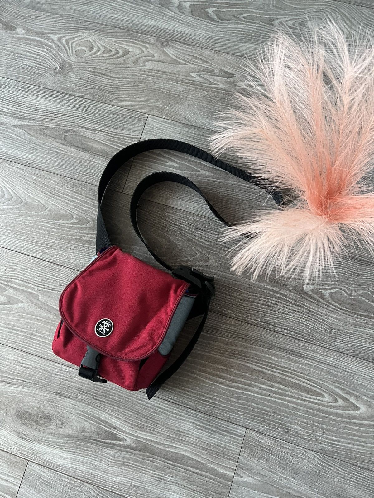 Crumpler ‼️Crumpler Vintage Stamp Claimer Avant Garde Bens Pizza Bag‼️ Size ONE SIZE - 1 Thumbnail