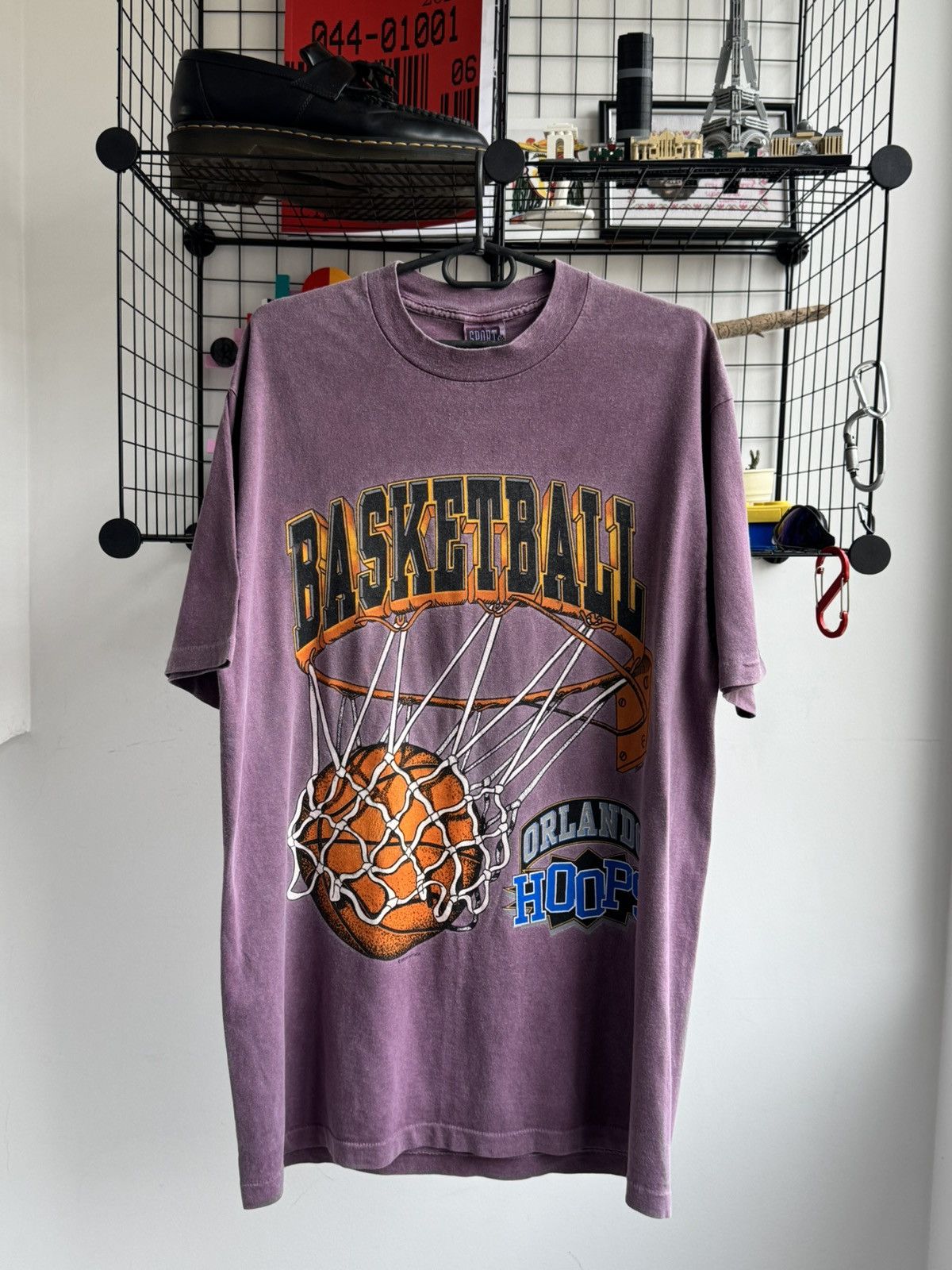 NBA Vintage 1993 Basketball Orlando Hoops T-shirt Size US XL / EU 56 / 4 - 1 Thumbnail
