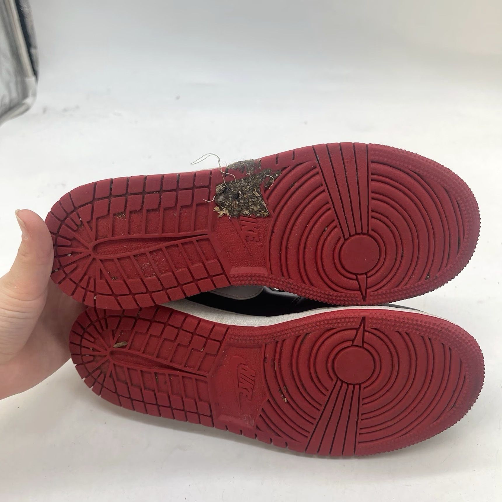 Jordan Brand Air Jordan Low GS 1 Retro Bred Toe Shoe 5.5Y Women US 7 Black White Gym Red Leather 2021 Sneakers Mens/ Womens Size US 5.5 / IT 35.5 - 4 Thumbnail