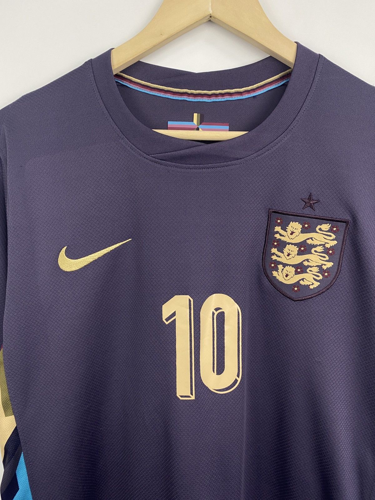 Nike 🏴󠁧󠁢󠁥󠁮󠁧󠁿 2024/25 England Nike Bellingham 10 Soccer Jersey Rare Y2K Size US M / EU 48-50 / 2 - 5 Thumbnail