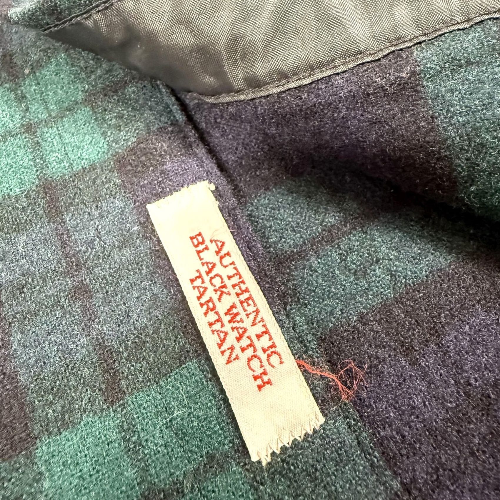 Pendleton VINTAGE Pendleton Shirt Mens XL Green Black Watch Tartan Plaid Wool Flannel USA Size US XL / EU 56 / 4 - 4 Thumbnail