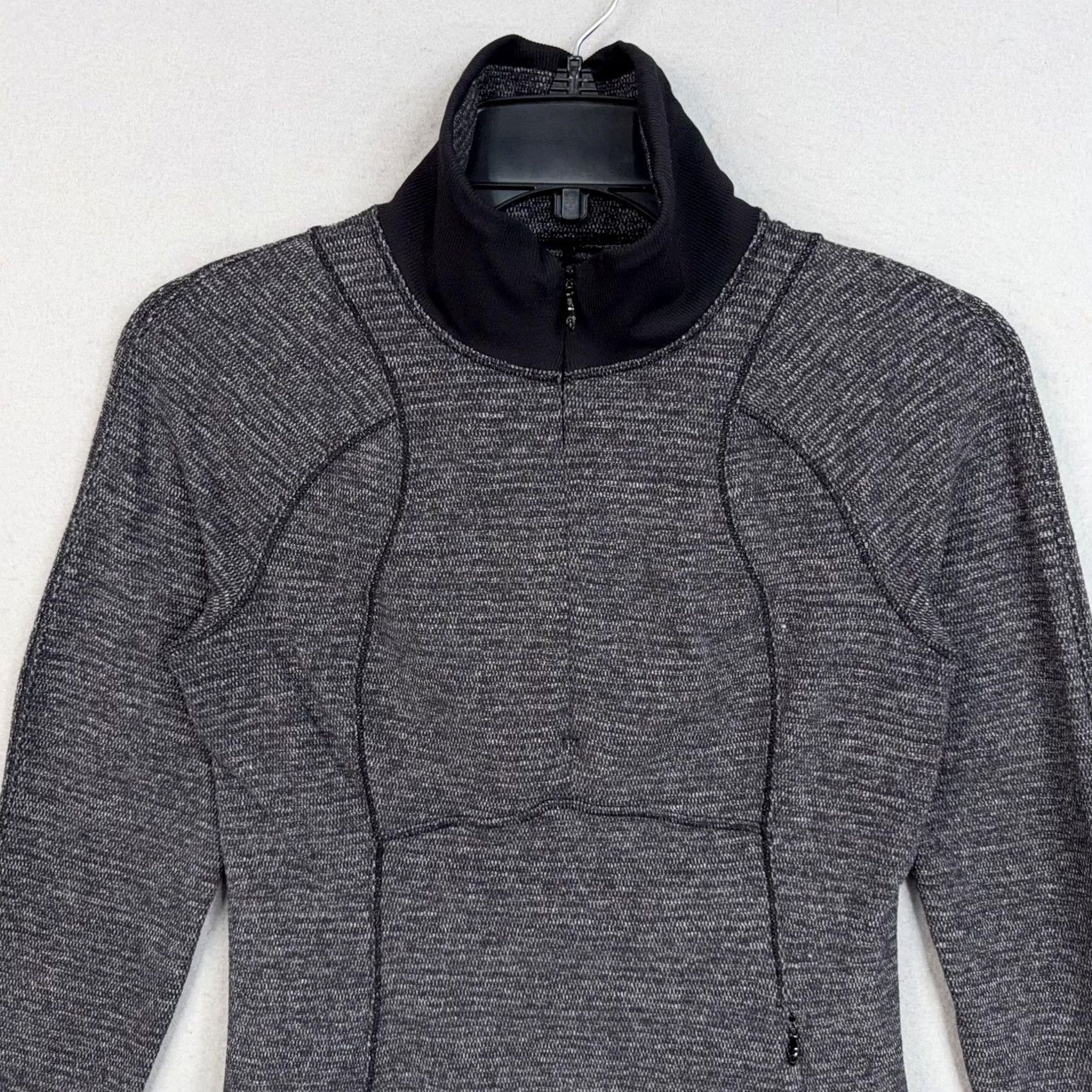 Lululemon Lululemon Pullover 4 Gray Black 1/2 Zip Funnel Neck Running Thumbholes Womens Size S / US 4 / IT 40 - 2 Thumbnail