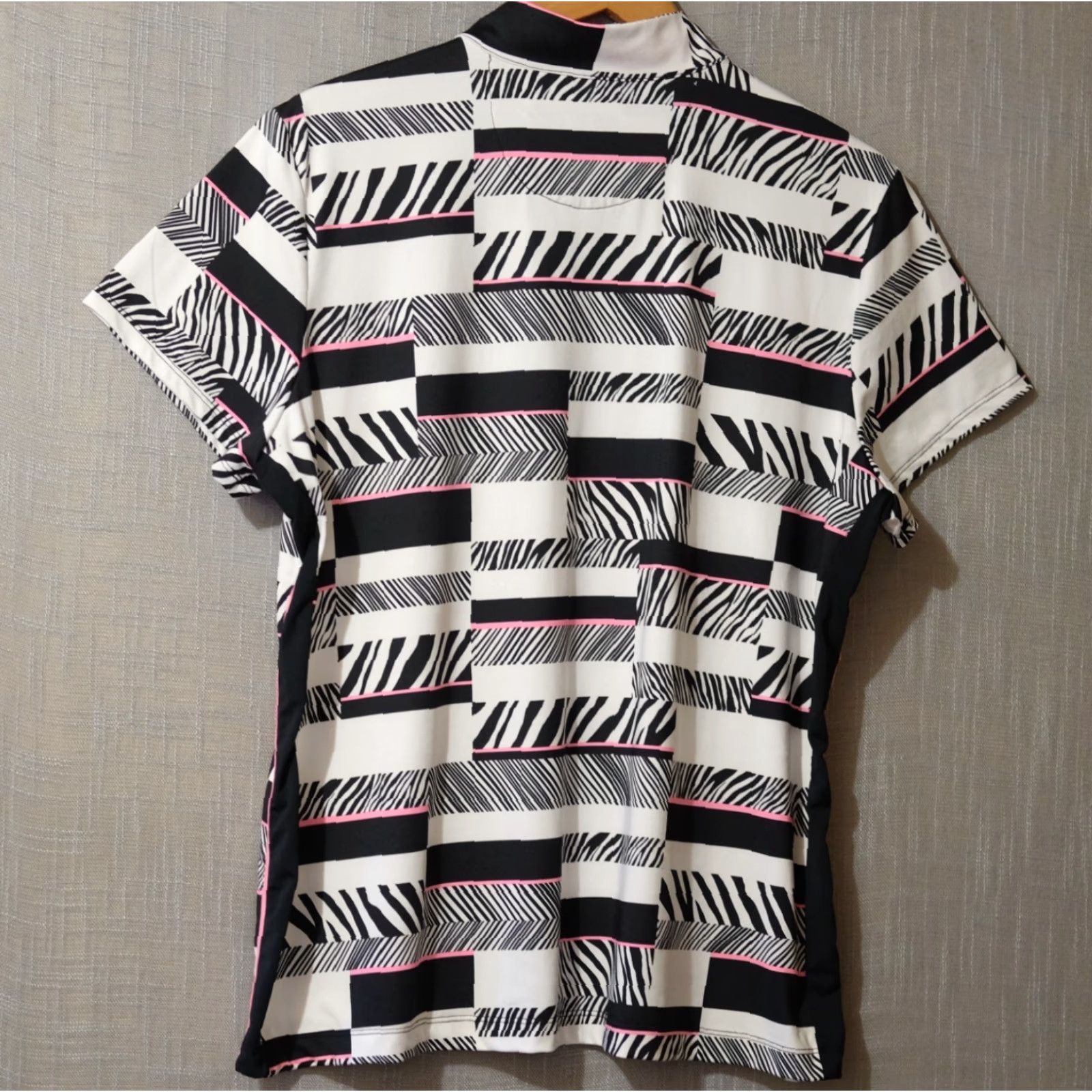 Vintage EUC Tail White Label Golf Polo Shirt 1/3 Zip Womens XXL Black/White/Pink Geometric Mock Pullover Shirt Polo Tail Size XXL / US 16-18 / IT 52-54 - 5 Thumbnail