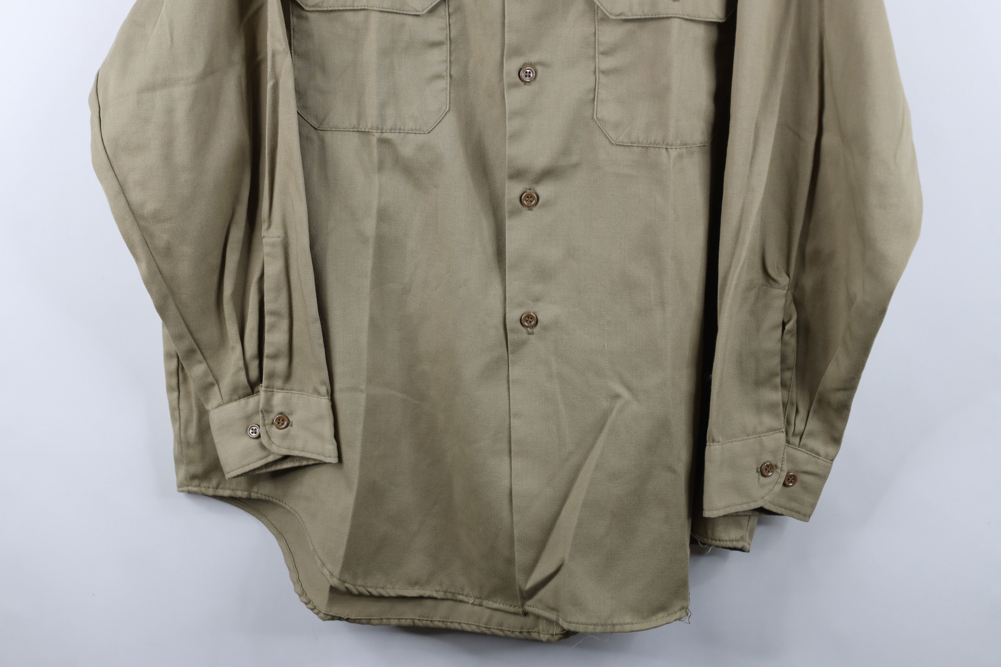 Vintage Vintage 70s Big Mac Workwear Collared Button Shirt USA Size US L / EU 52-54 / 3 - 3 Thumbnail
