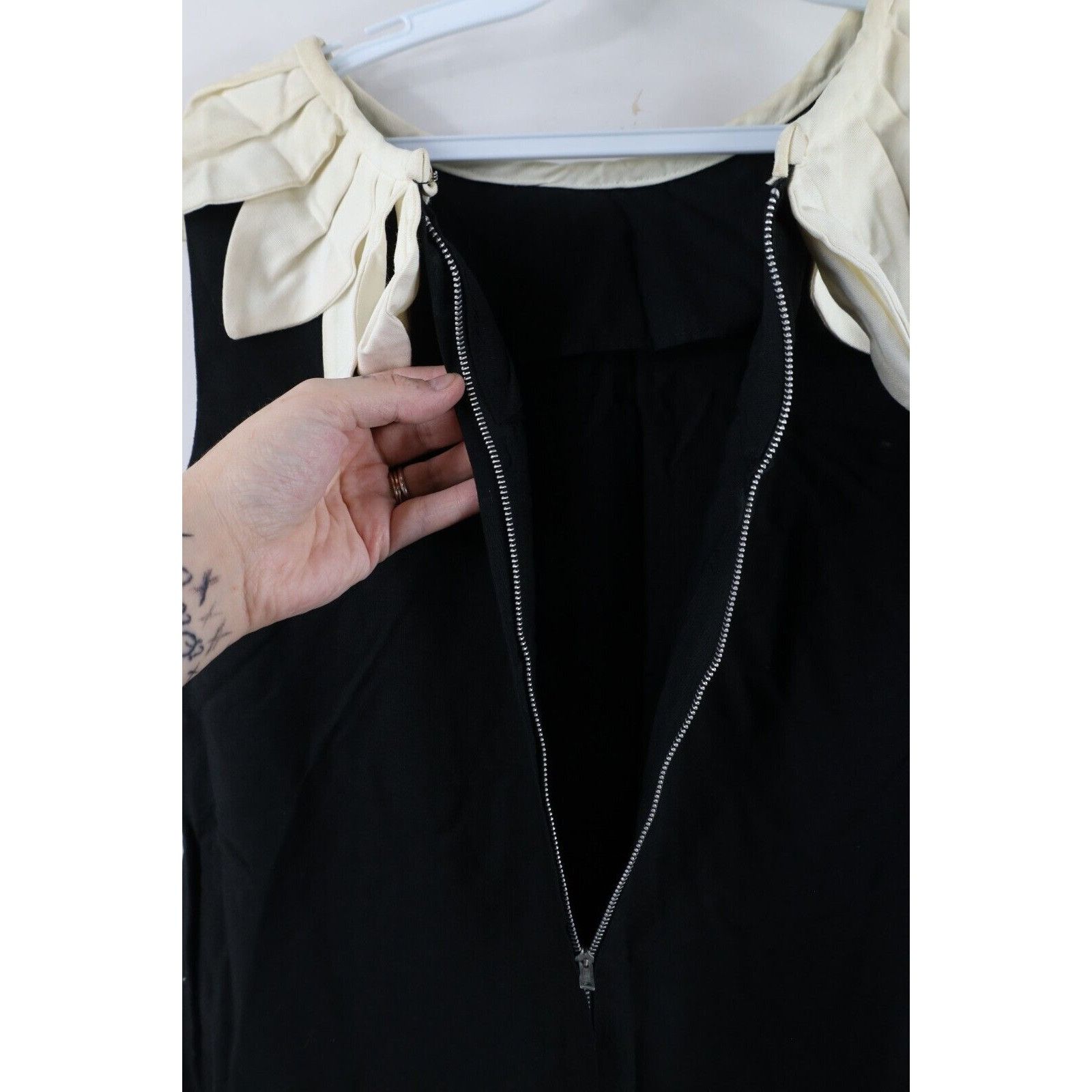Vintage Vintage 50s 60s Rockabilly Distressed Rayon Gabardine Dress Size M / US 6-8 / IT 42-44 - 9 Thumbnail