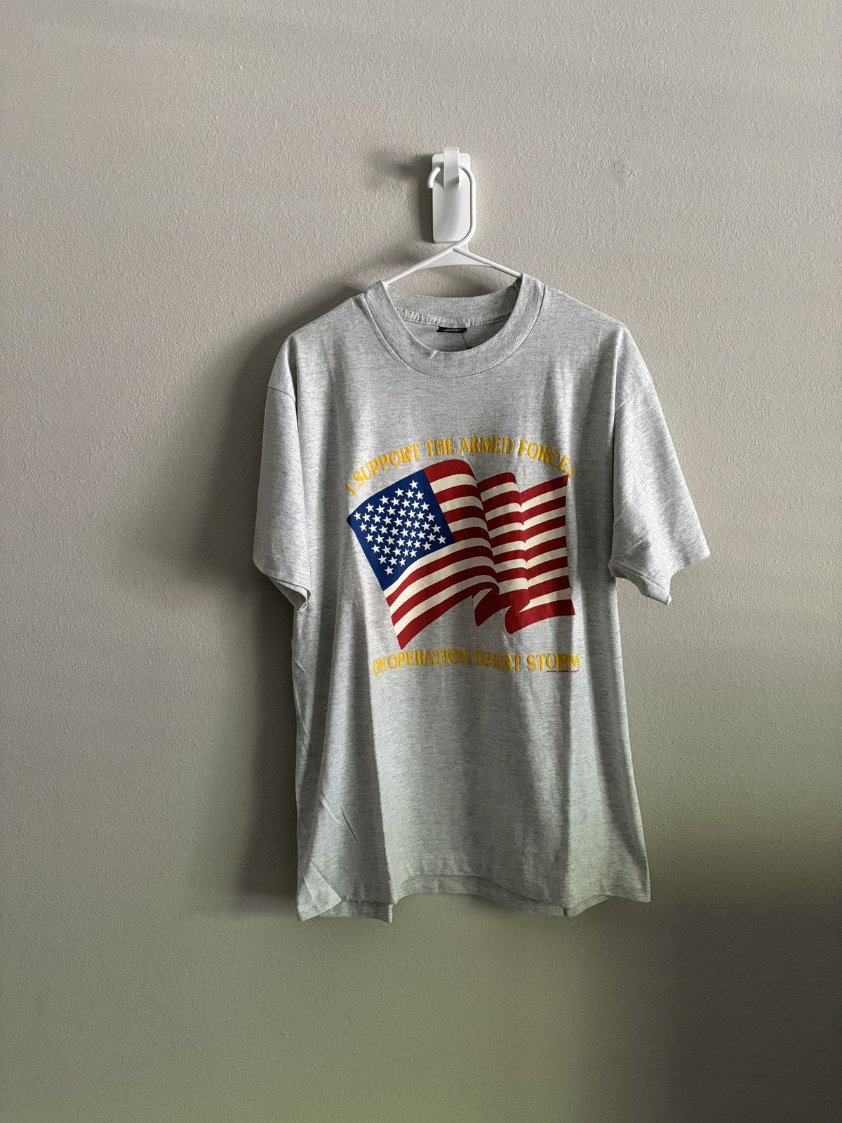 Vintage Vintage 80s/90s Operation Dessert Storm Grey Tee Size US L / EU 52-54 / 3 - 1 Thumbnail