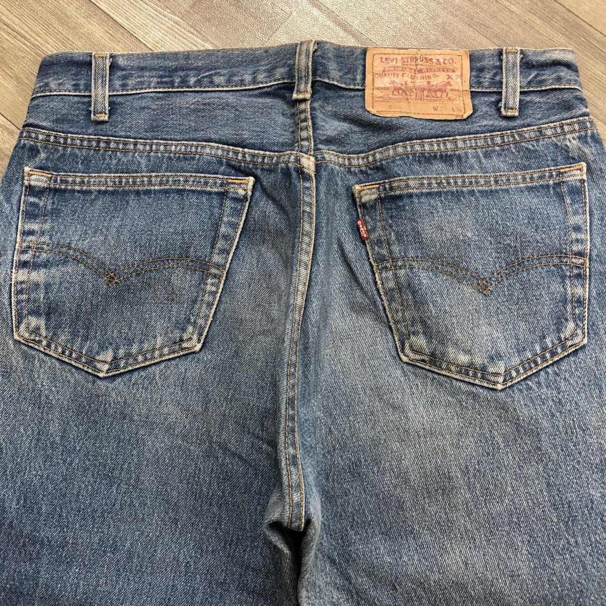 Levi's × Levi's Vintage Clothing 🇺🇸90’s Vintage Levis 501 #520 29x32 Straight Leg Faded Jeans Size US 33 - 20 Thumbnail