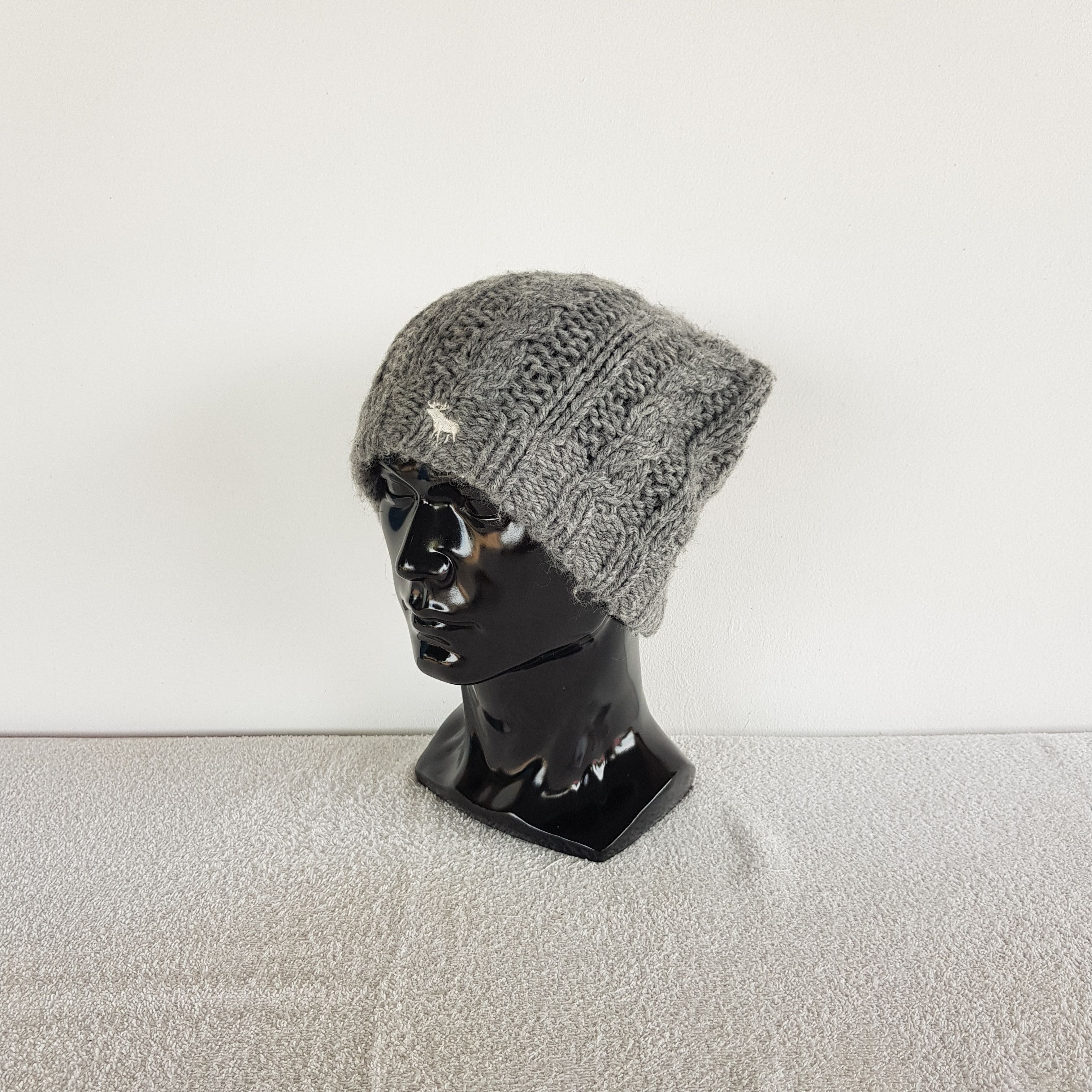 Aran Isles Knitwear Vintage Abercrombie Beanie Y2K Crochet Slouchy Snow Caps Hat Size ONE SIZE - 1 Thumbnail