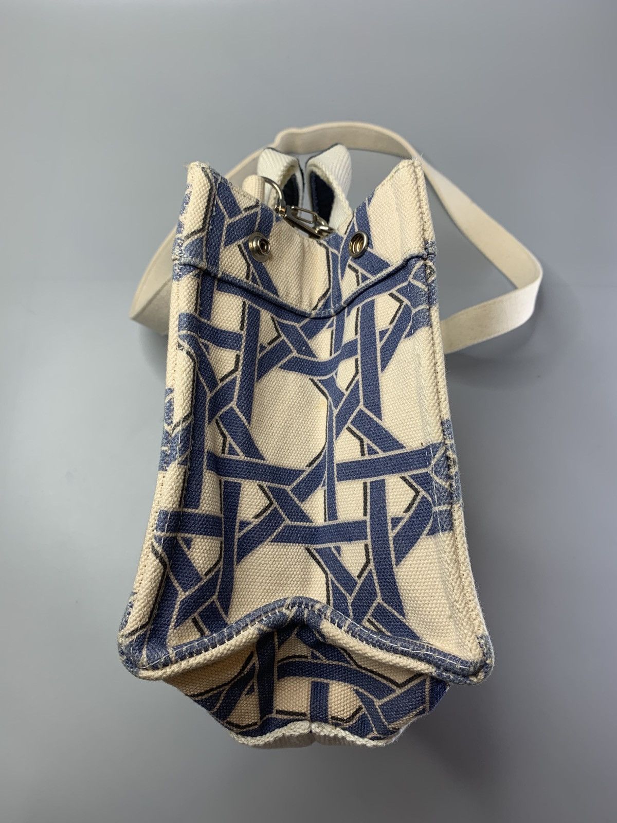 Rue De Verneiul Cannagi Tote Bag