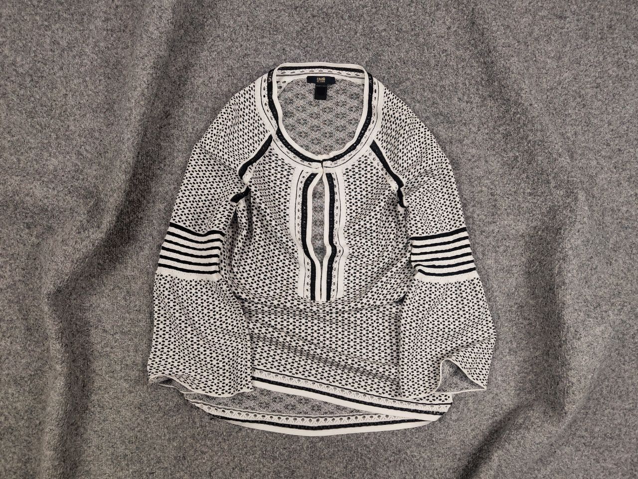 Roberto Cavalli Roberto Cavalli Slass Textured cut-out Sweater wide sleeve Size M / US 6-8 / IT 42-44 - 1 Thumbnail