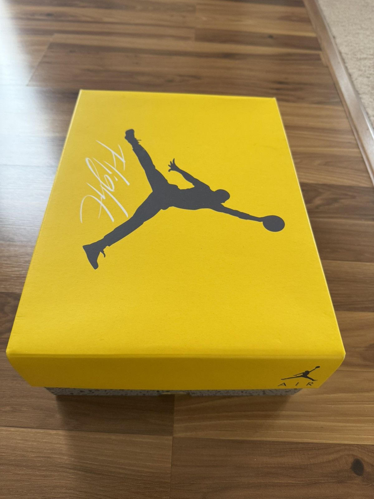 Jordan Brand Jordan 4 6.5 GS Size US 6.5 / EU 39-40 - 14 Thumbnail