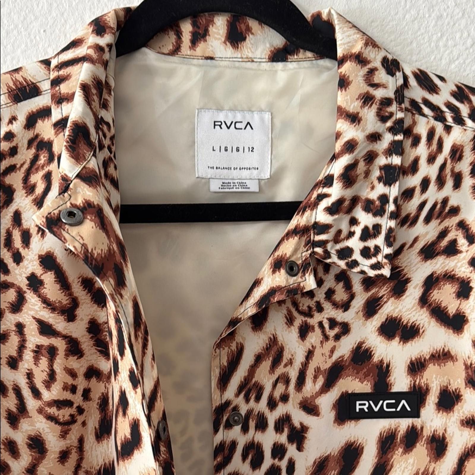 RVCA RVCA leopard statement rain coat/jacket NWT size L Size L / US 10 / IT 46 - 2 Thumbnail