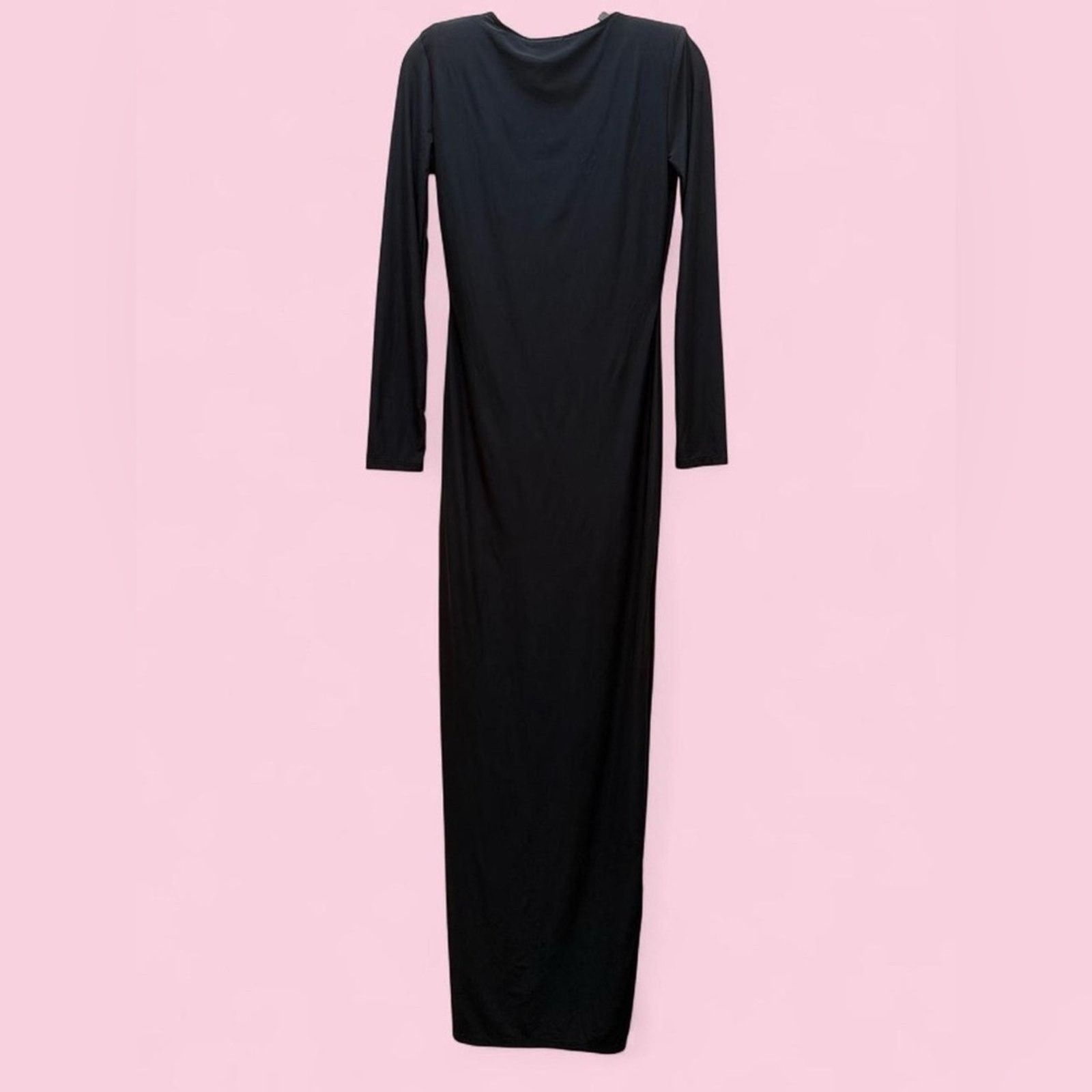 Fashion Nova Fashion Nova Black Slit Maxi Dress Size Med Bodycon It Girl Size M / US 6-8 / IT 42-44 - 2 Thumbnail