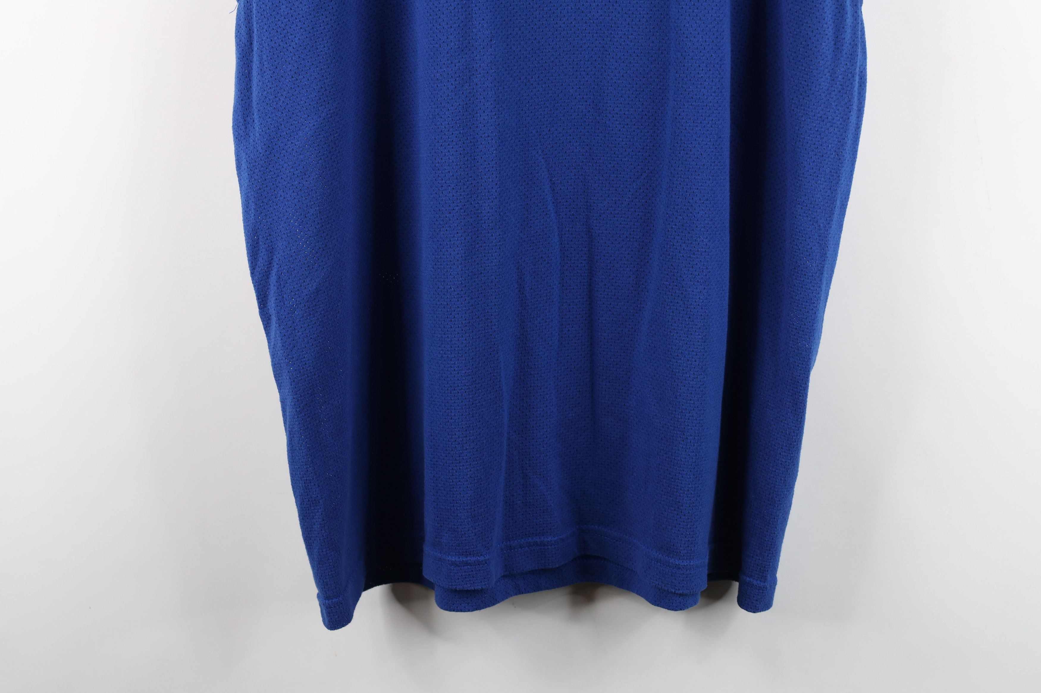 Vintage Vintage 90s Streetwear Mesh Sleeveless Muscle T-Shirt Blue Size US L / EU 52-54 / 3 - 13 Thumbnail