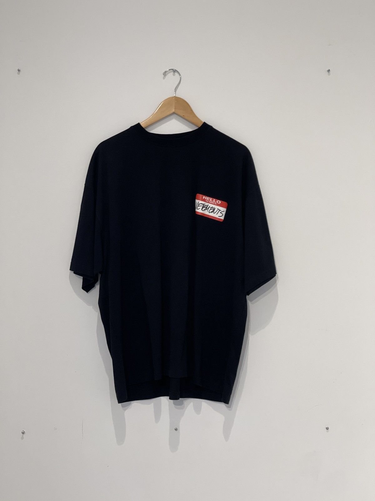 Vetements Vetements Hello My Name is Tee Size US L / EU 52-54 / 3 - 1 Thumbnail