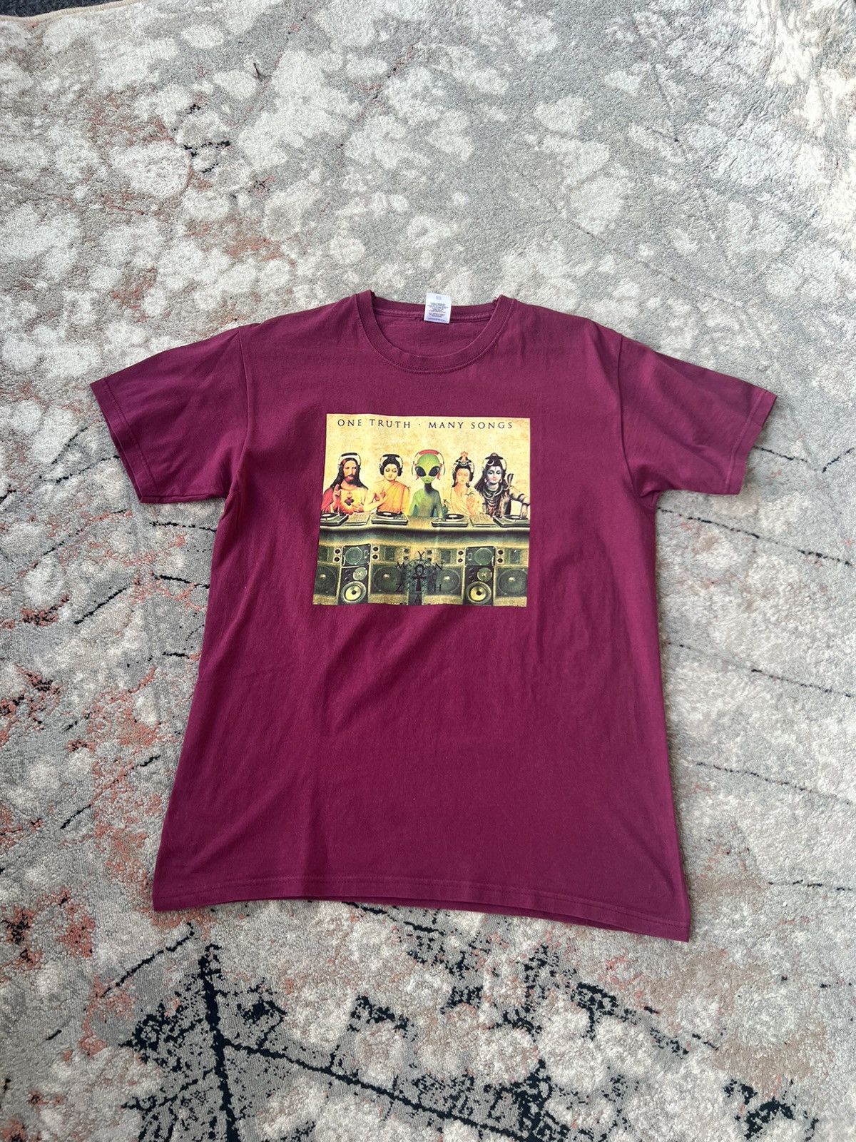 Fruit Of The Loom One Truth Many Songs Tee Size US M / EU 48-50 / 2 - 1 Thumbnail
