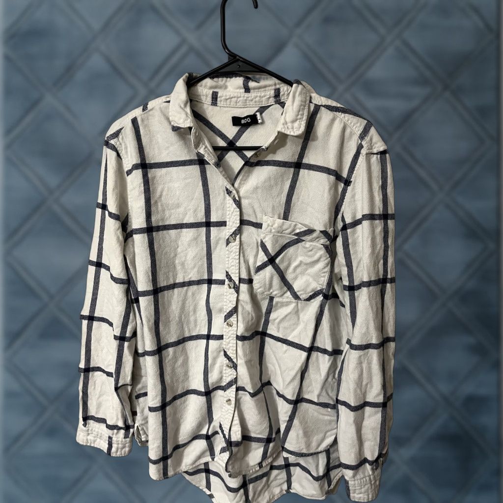 Bdg BDG Urban Outfitters Large White Plaid Flannel Button Up Long Sleeve Shirt Women L Size L / US 10 / IT 46 - 1 Thumbnail