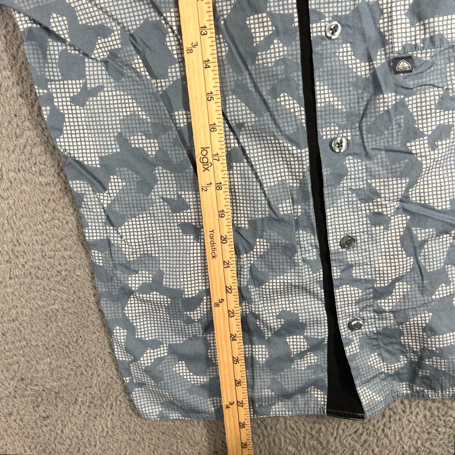 Nike ACG Nike ACG Men's Short Sleeve Camouflage Button-Up Shirt M Blue Multicolor 2000s Y2K Size US M / EU 48-50 / 2 - 4 Thumbnail