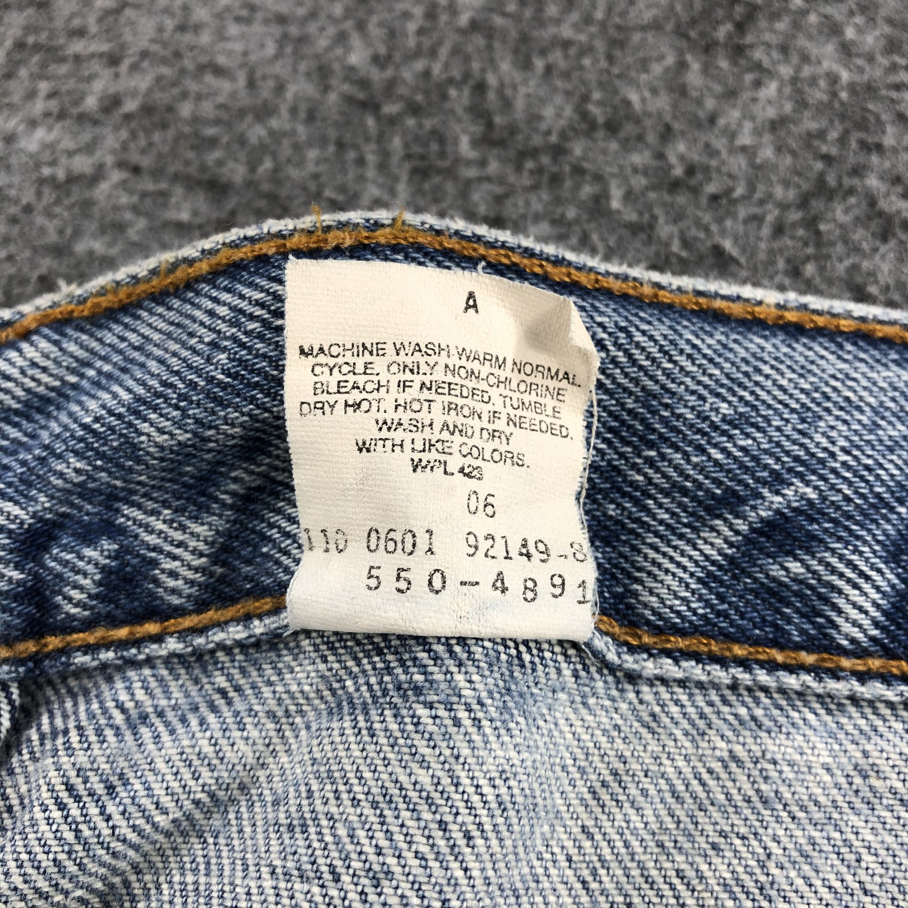 Levi's Vintage 90s Blue Wash Levis 550 Jeans-J1464 Size US 36 / EU 52 - 12 Thumbnail