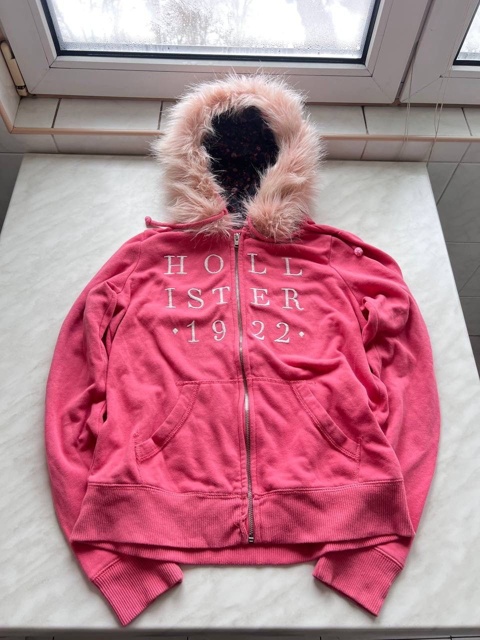 Hollister Y2K Hollister 2000s Full Faux Fuzzy Fur Hoodie Lgb Style VTG Size M / US 6-8 / IT 42-44 - 1 Thumbnail
