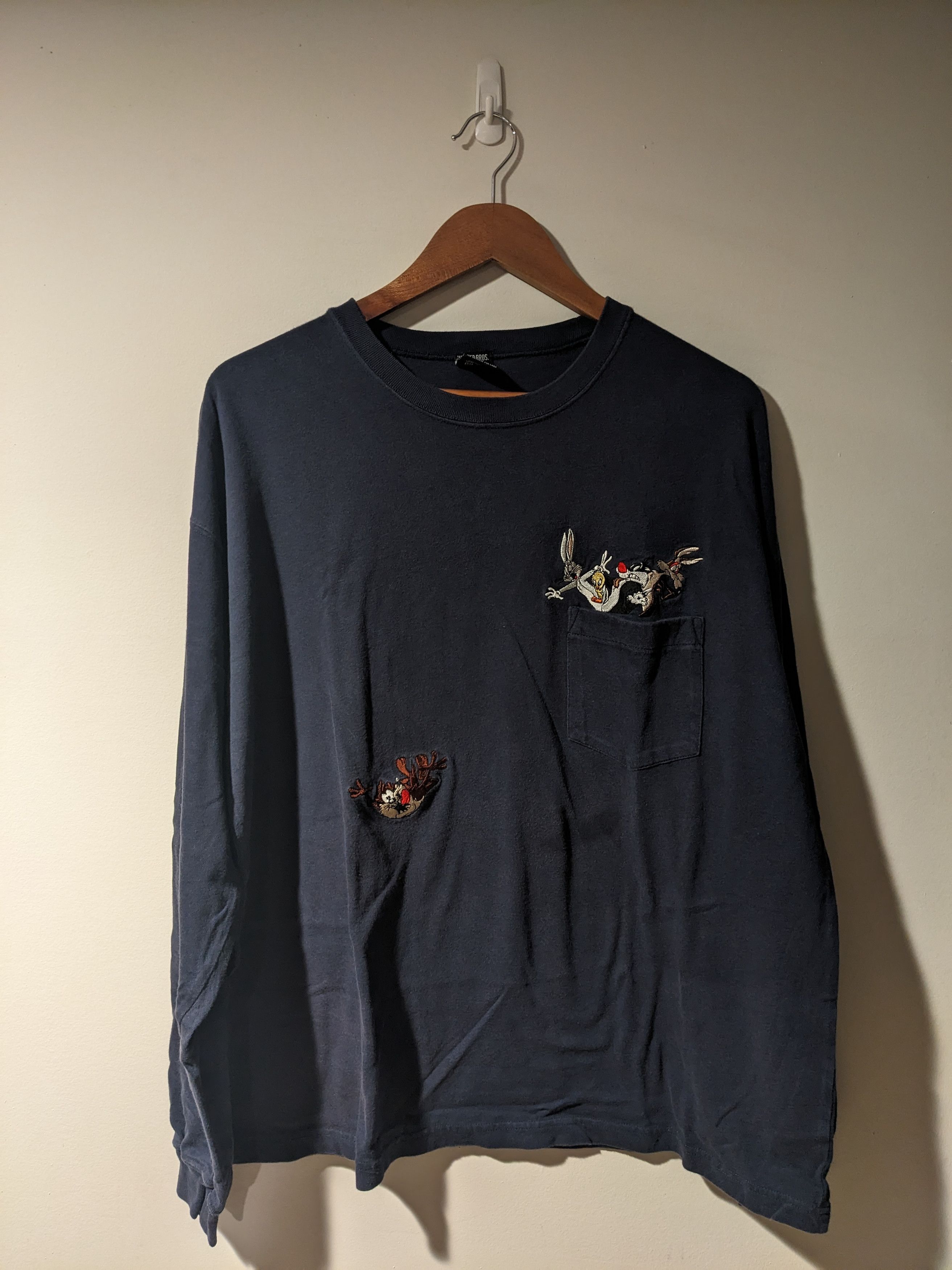 Cartoon Network × Vintage Vintage 90s Looney Tunes Taz Falling Cartoon Long-Sleeve Size US XL / EU 56 / 4 - 1 Thumbnail