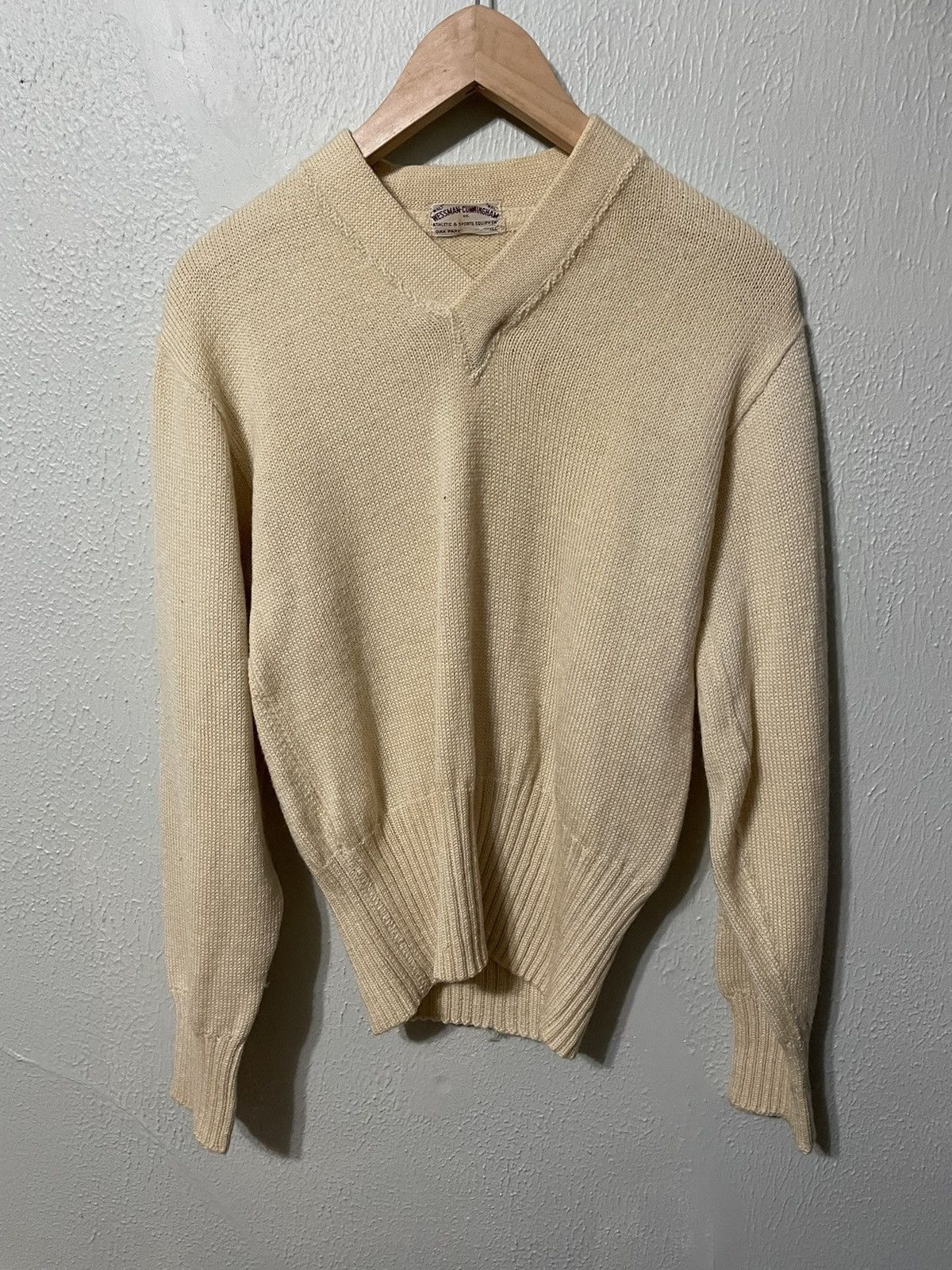 Vintage Vintage 1960s Cream Ribbed Knit Sweater Size US S / EU 44-46 / 1 - 1 Thumbnail