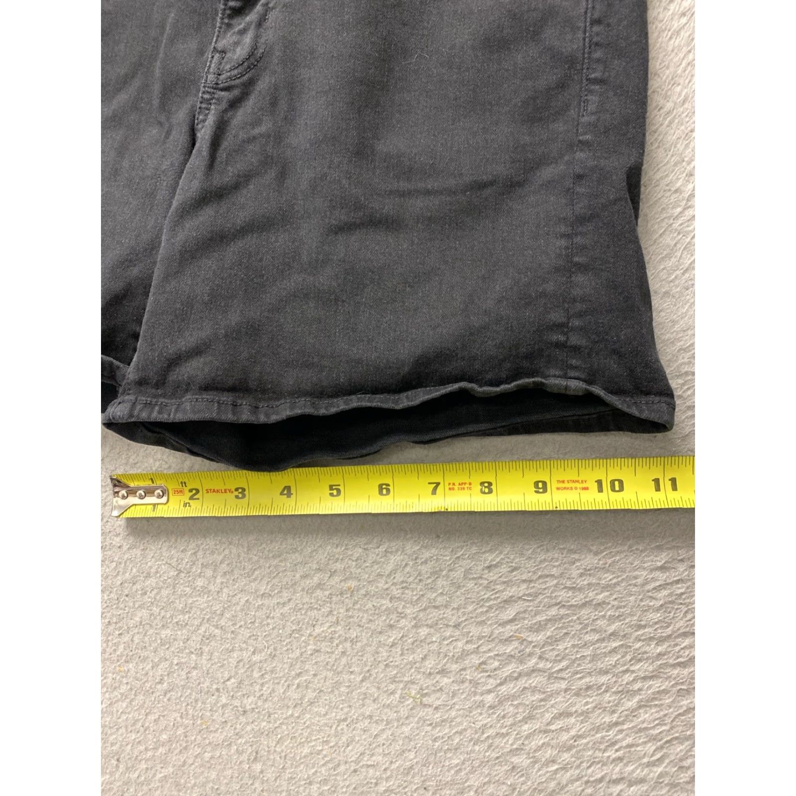 American Eagle Outfitters American Eagle Women’s Super Stretch Black Denim Casual Shorts Size 8 97-74 Size 30" / US 8 / IT 44 - 5 Thumbnail