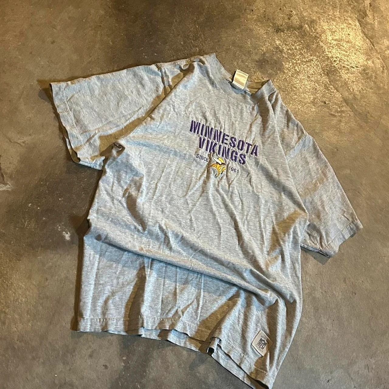 NFL 90s Grey vintage Minnesota Vikings shirt Size US M / EU 48-50 / 2 - 1 Thumbnail