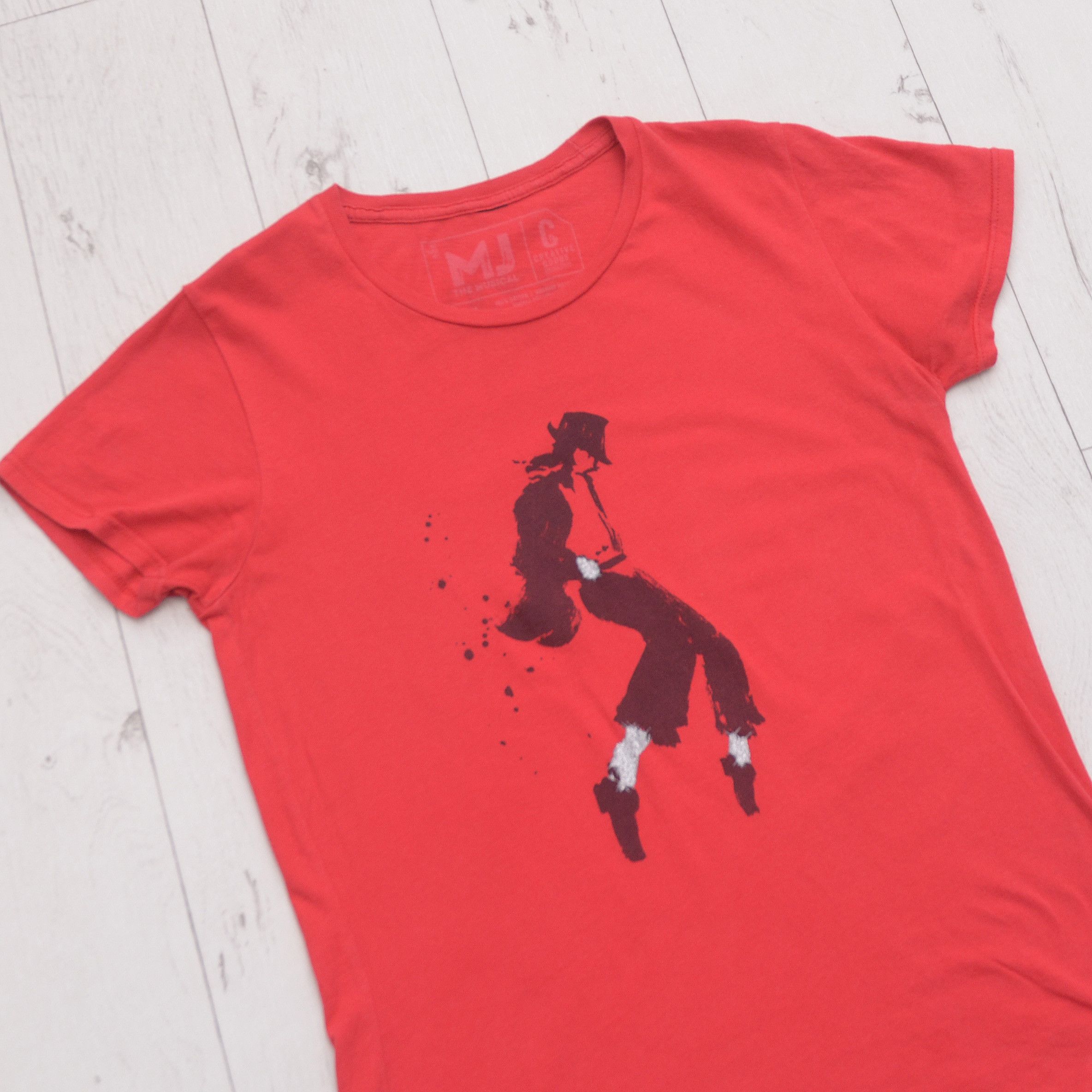 Michael Jackson × Vintage MJ THE MUSICAL Fitted Logo Michael Jackson Tee Red Y2K Size M / US 6-8 / IT 42-44 - 2 Thumbnail