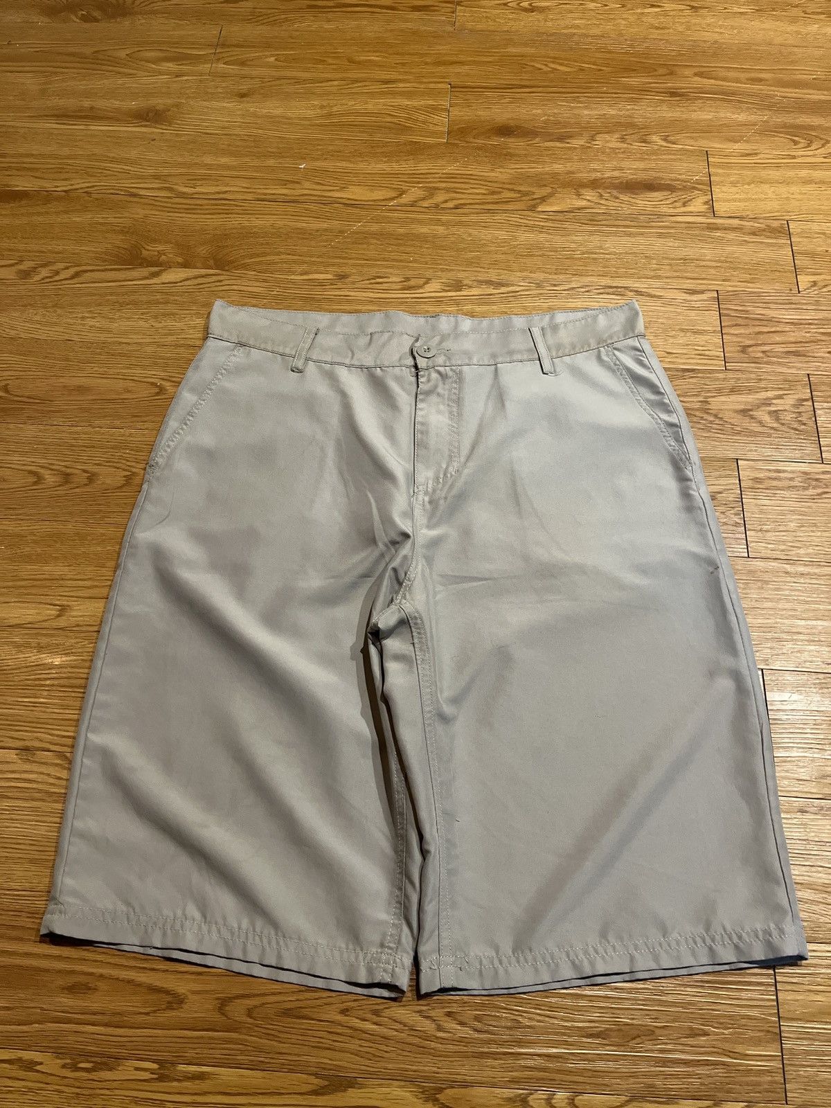 DC vintage y2k dc shorts Size US 34 / EU 50 - 1 Thumbnail