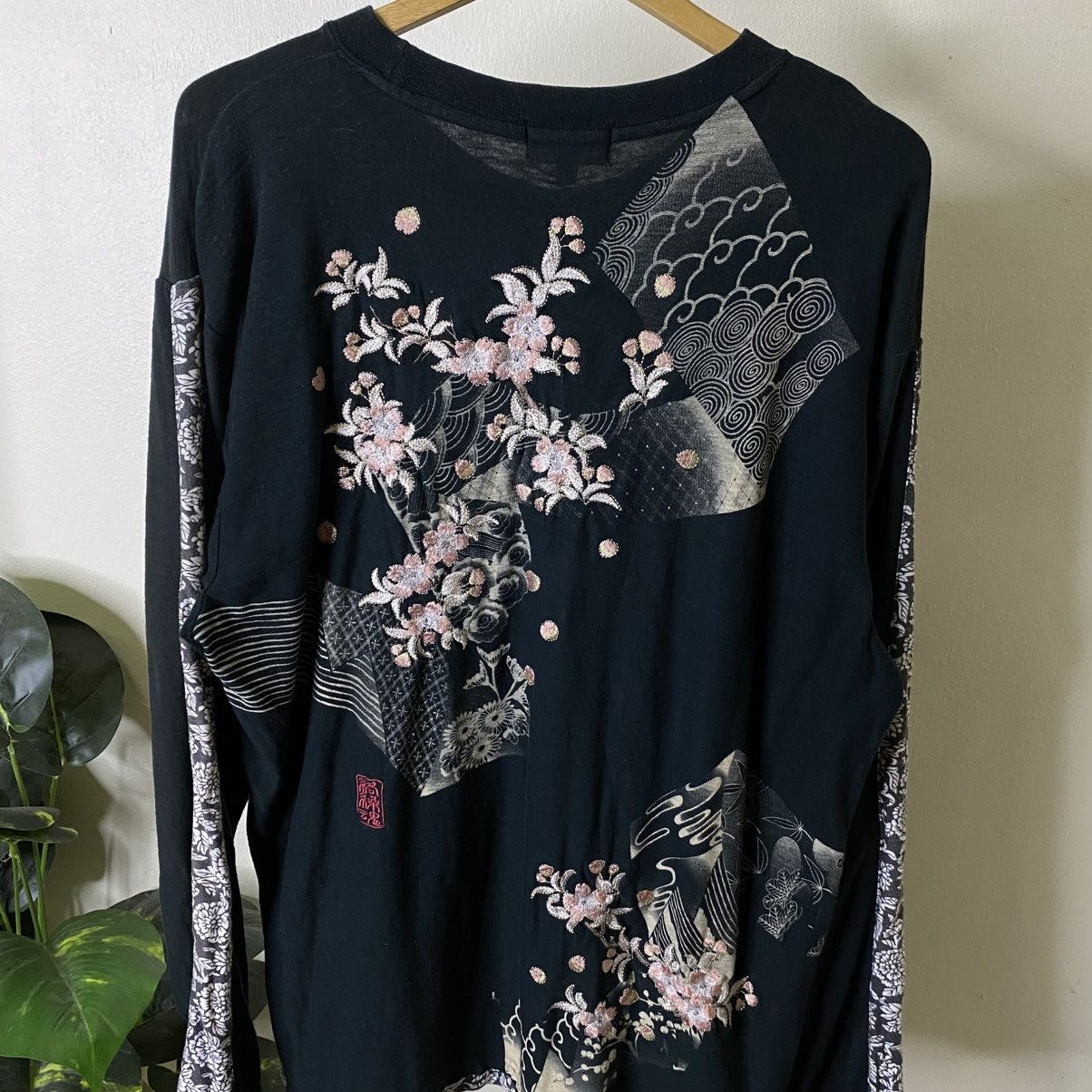 Japanese Brand Karakuri Tamashii Embroidery Detailing Ed Hardy Style LS Size US L / EU 52-54 / 3 - 2 Thumbnail