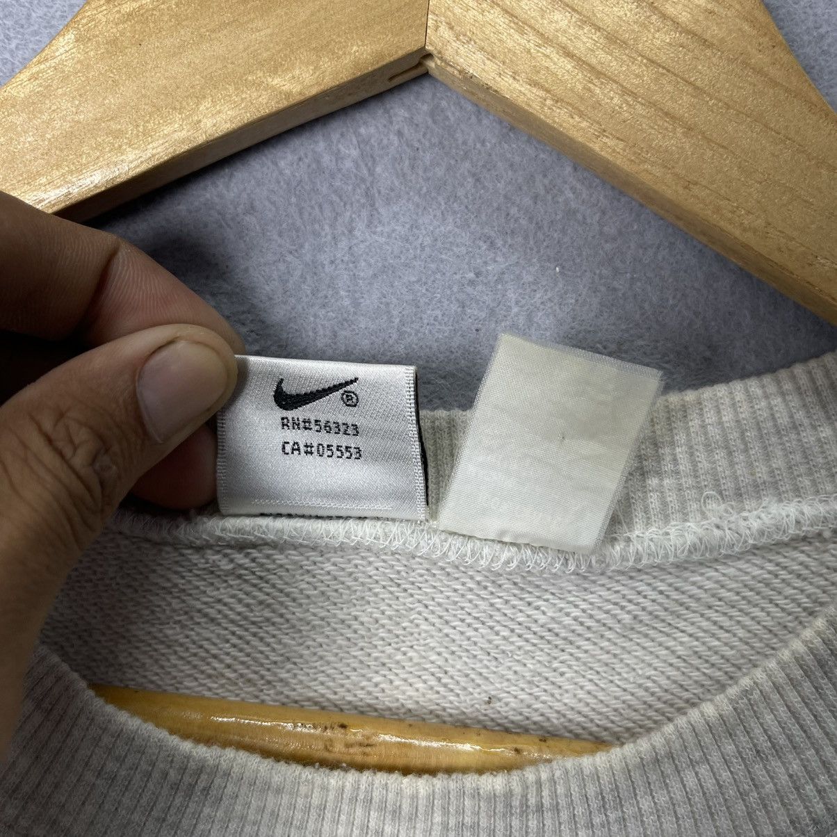 Nike Late 1990s Nike Oversized Swoosh Crewneck Sweatshirt Size US L / EU 52-54 / 3 - 8 Thumbnail