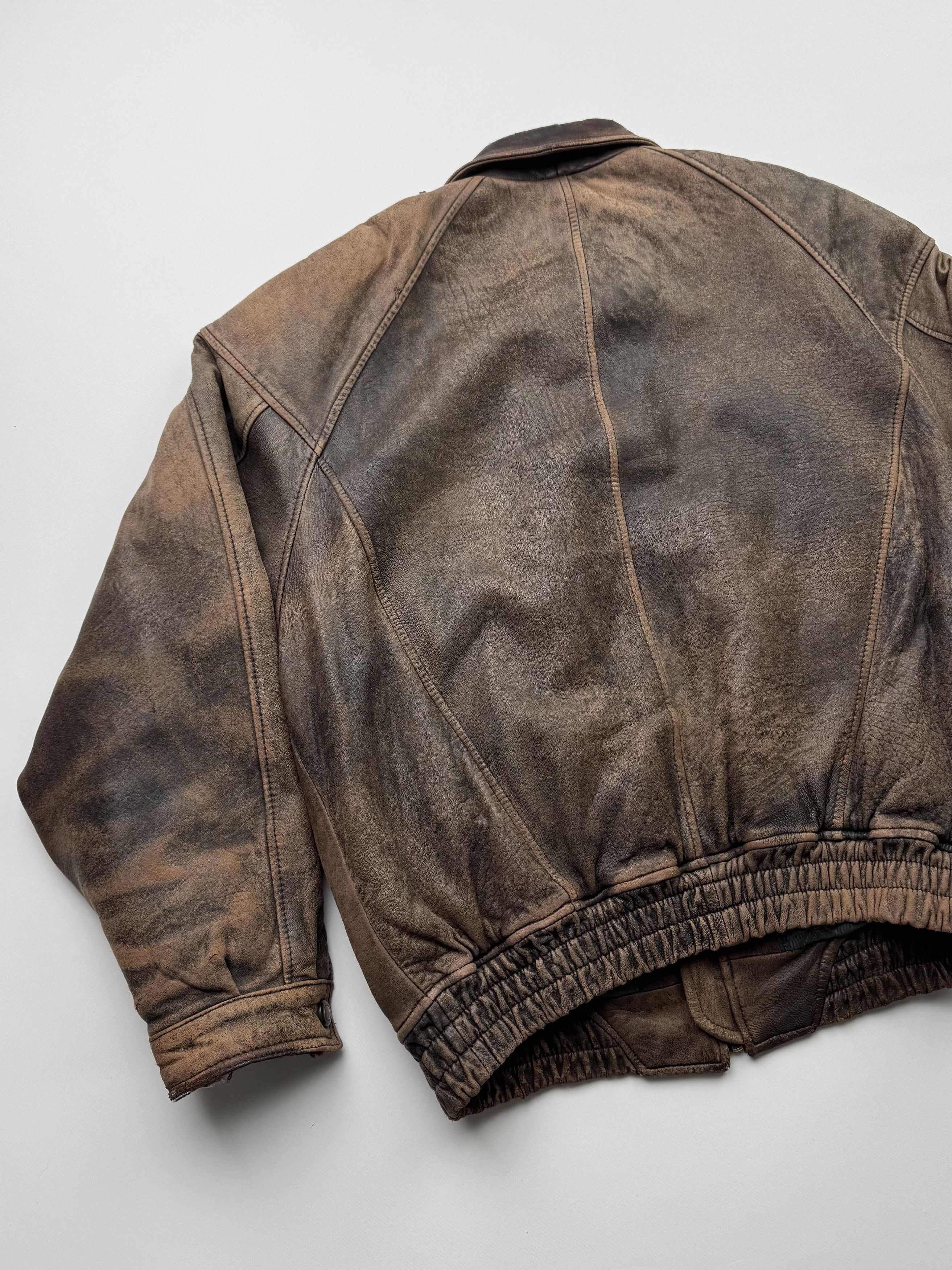 Vintage Vintage Thrashed Faded Leather Bomber Jacket B566(V10)E2 Size US XL / EU 56 / 4 - 18 Thumbnail