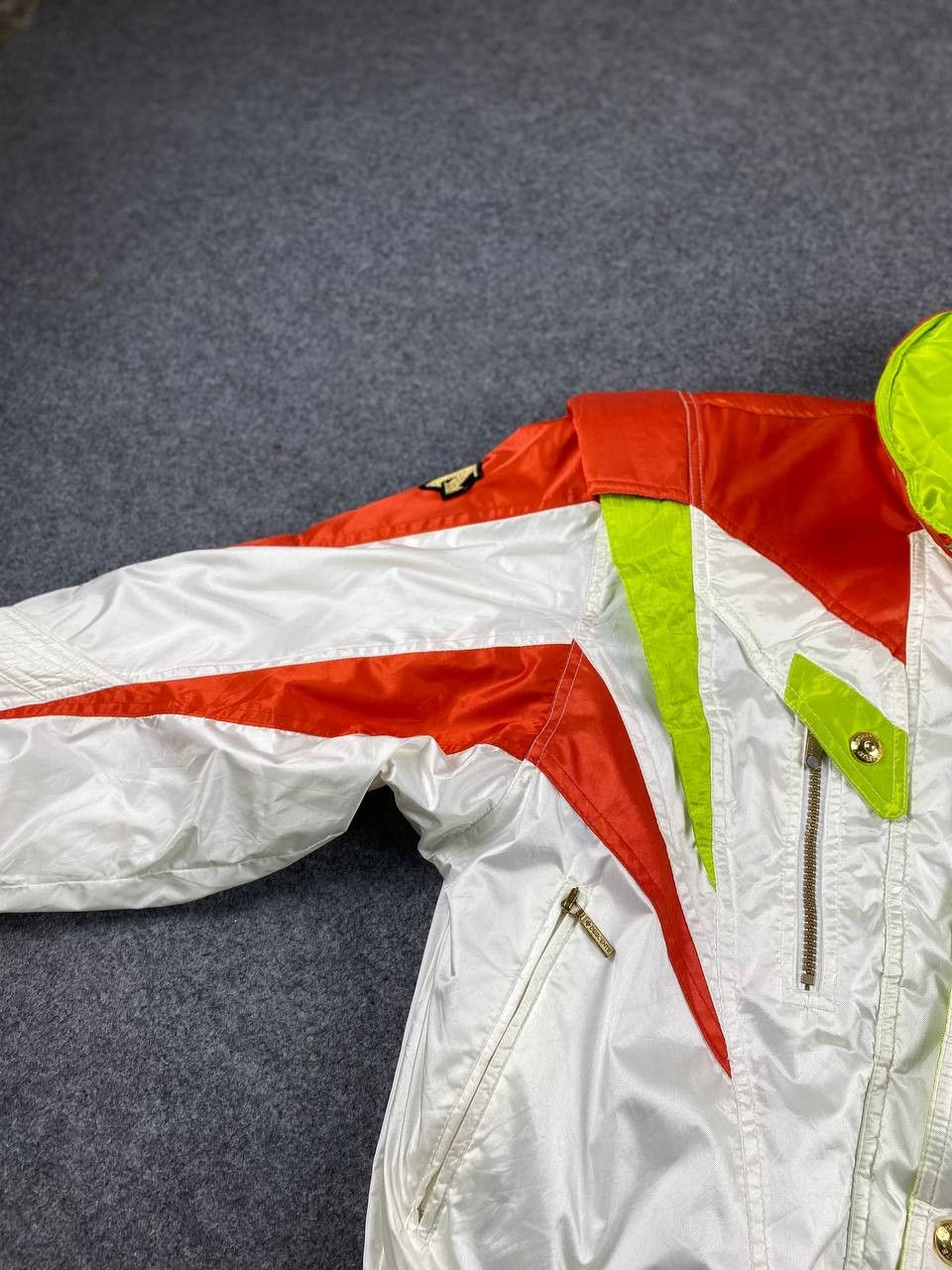 Descente descente racing equipment ski jacket nice design Size US XL / EU 56 / 4 - 4 Thumbnail