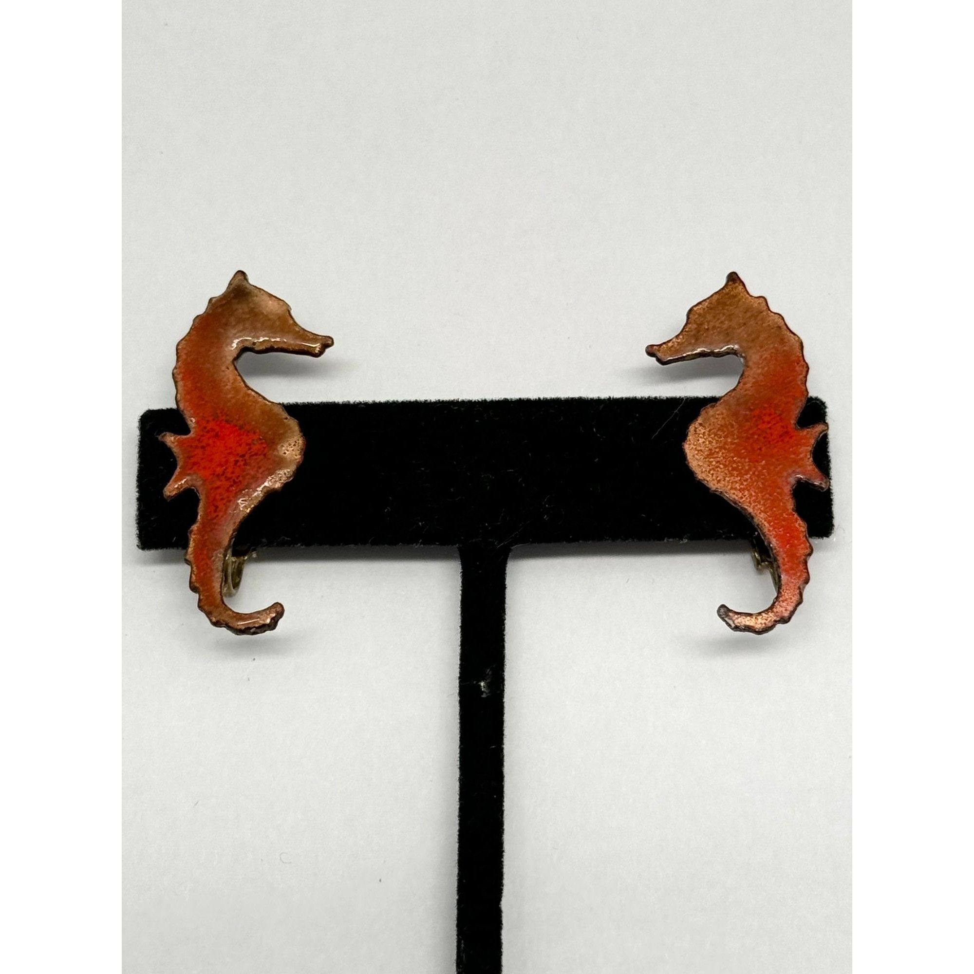 Vintage Vintage enamel seahorse clip on earrings Size ONE SIZE - 2 Thumbnail
