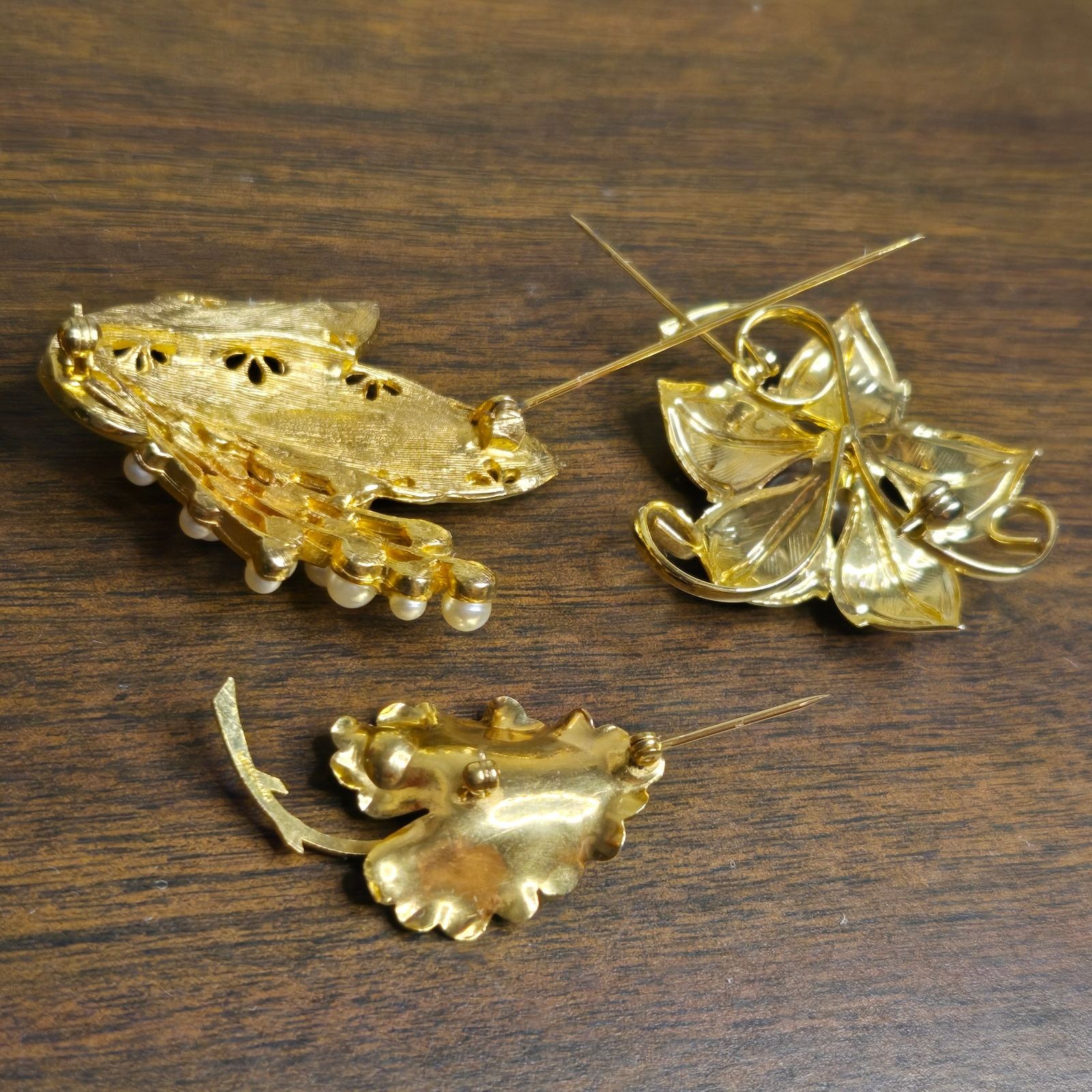 Vintage Vintage Lot of 3 Gold Tone Faux Pearl Flower Leaf Brooches Size ONE SIZE - 12 Thumbnail
