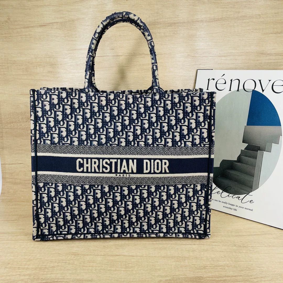 Dior Pre-loved Bag Very good condition Size ONE SIZE - 1 Thumbnail