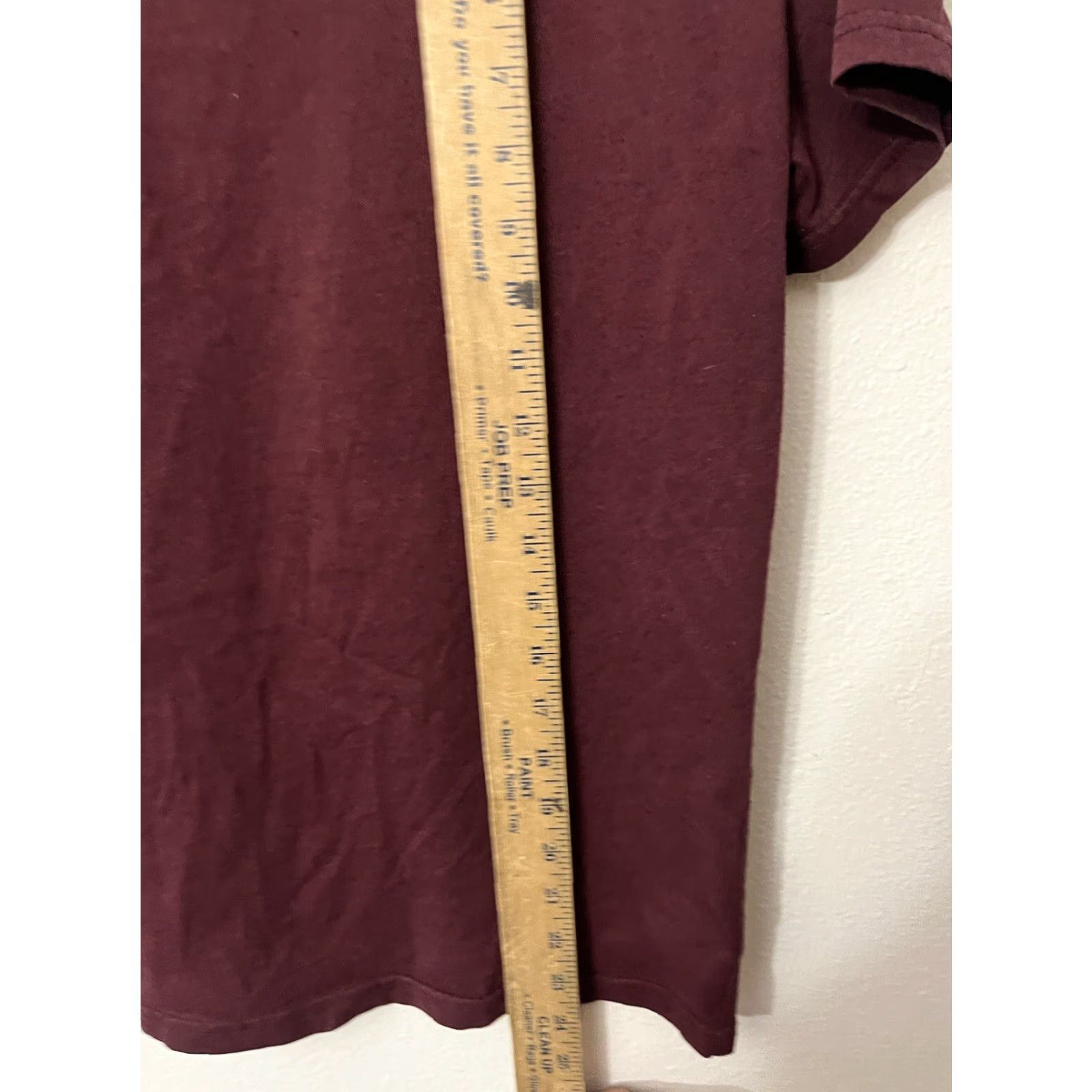 American Eagle Outfitters VINTAGE American Eagle Outfitters T-Shirt Men Short Sleeve XS Burgundy Graphic Crew Neck XS Slimming Maroon/Red Graphics Mens Size US XS / EU 42 / 0 - 4 Thumbnail