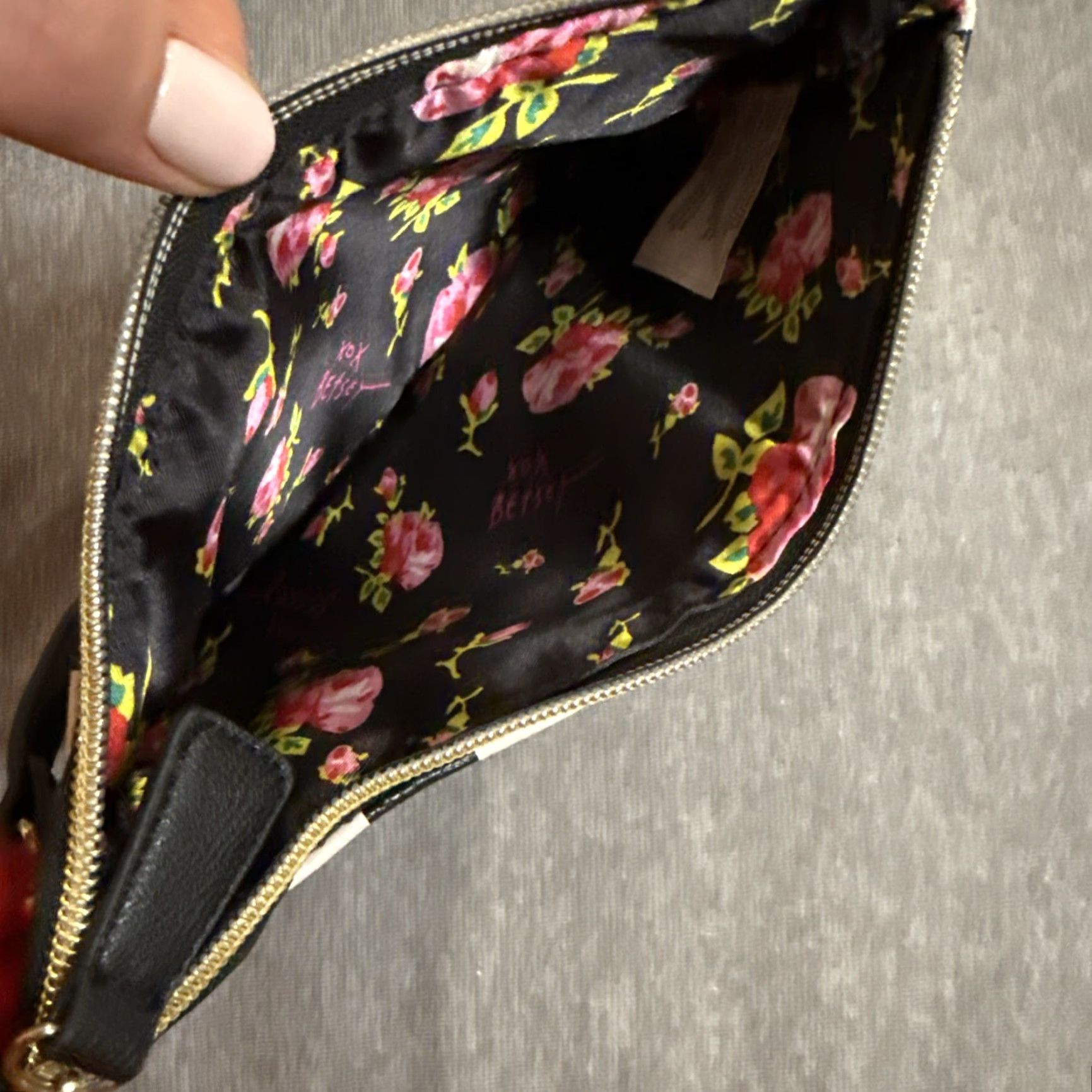 Betsey Johnson Betsey Johnson Striped Shoulder Bag Purse Small Red Furry Wristlet Gold Chain Crossbody Women Bag Size ONE SIZE - 7 Thumbnail