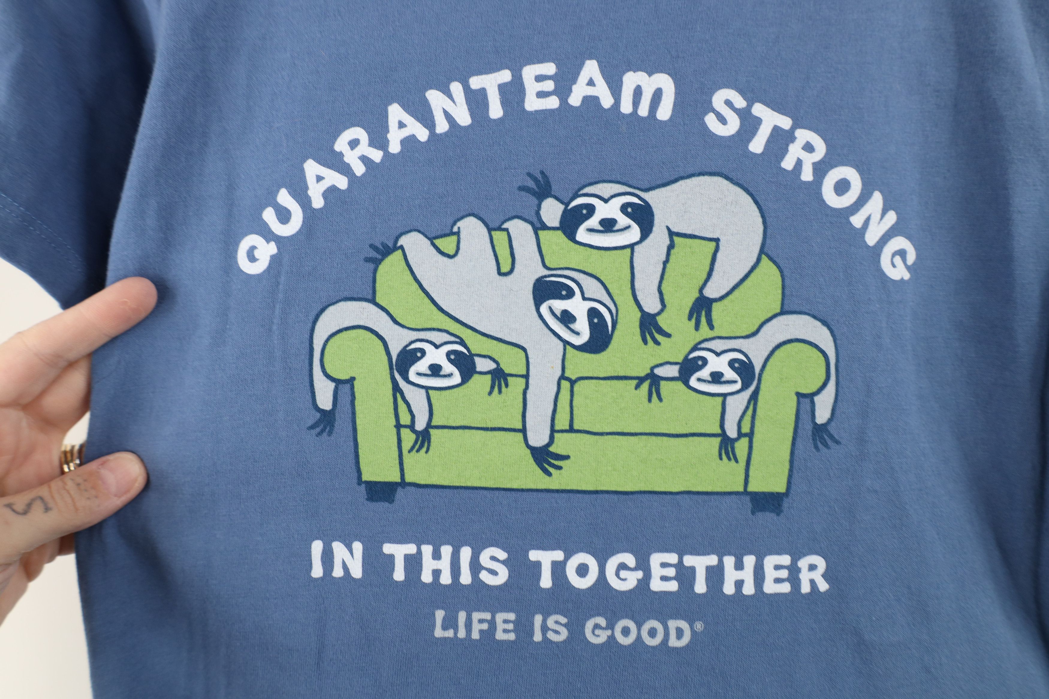 Life is Good Life Is Good Sloth Couch Short Sleeve T-Shirt Blue Cotton Size S / US 4 / IT 40 - 5 Thumbnail