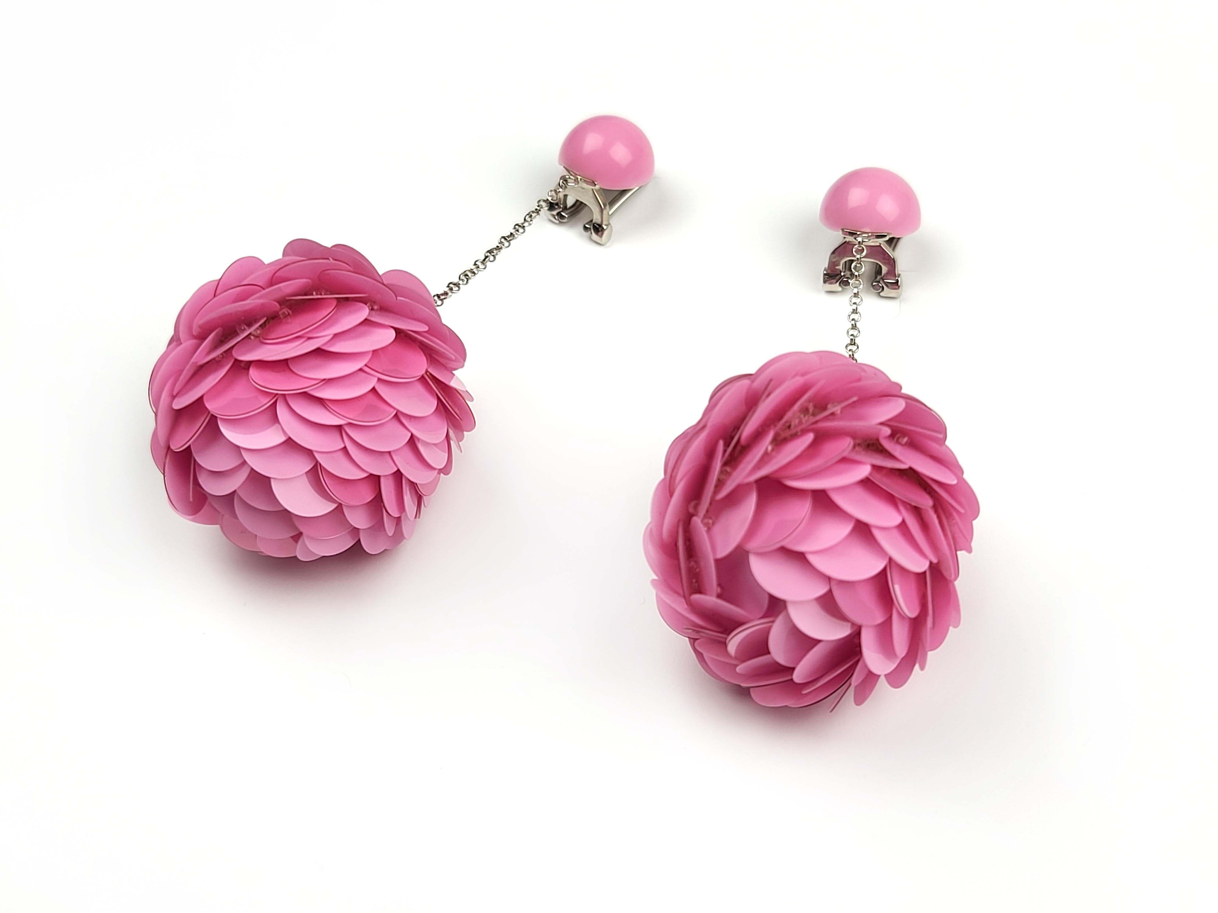 Prada S/S 2016 Runway Pink Floral Globe Drop Clip-On Earrings Size ONE SIZE - 3 Thumbnail